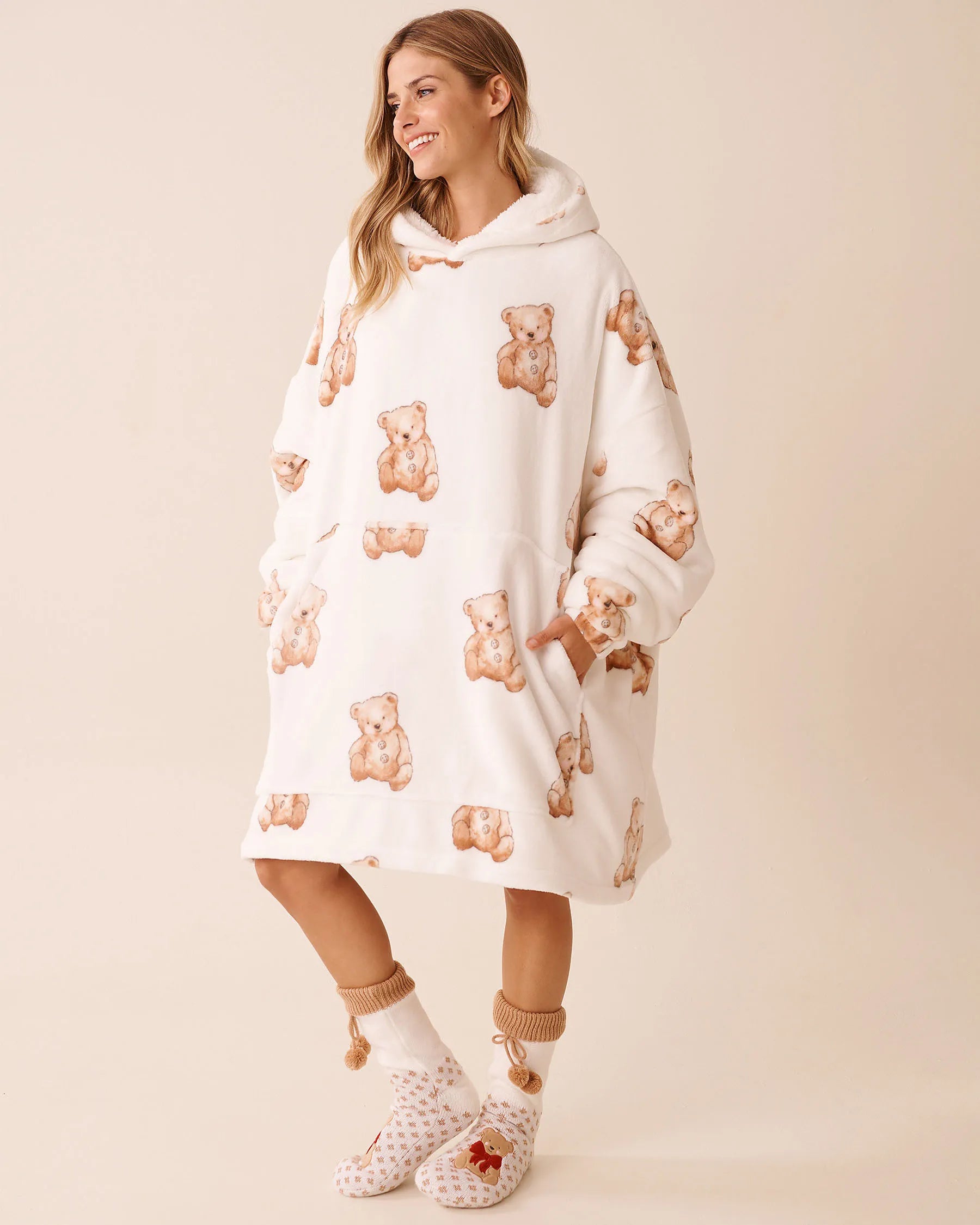 La Vie en Rose_Brush Dot_Long Knit and Sherpa Deer Socks_40700426_P10567_03