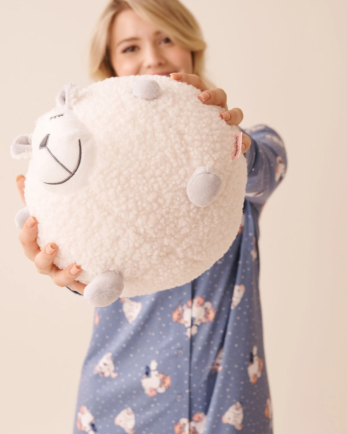 La Vie en Rose_Snow White_Stuffed Sheep_40700434_10011_02