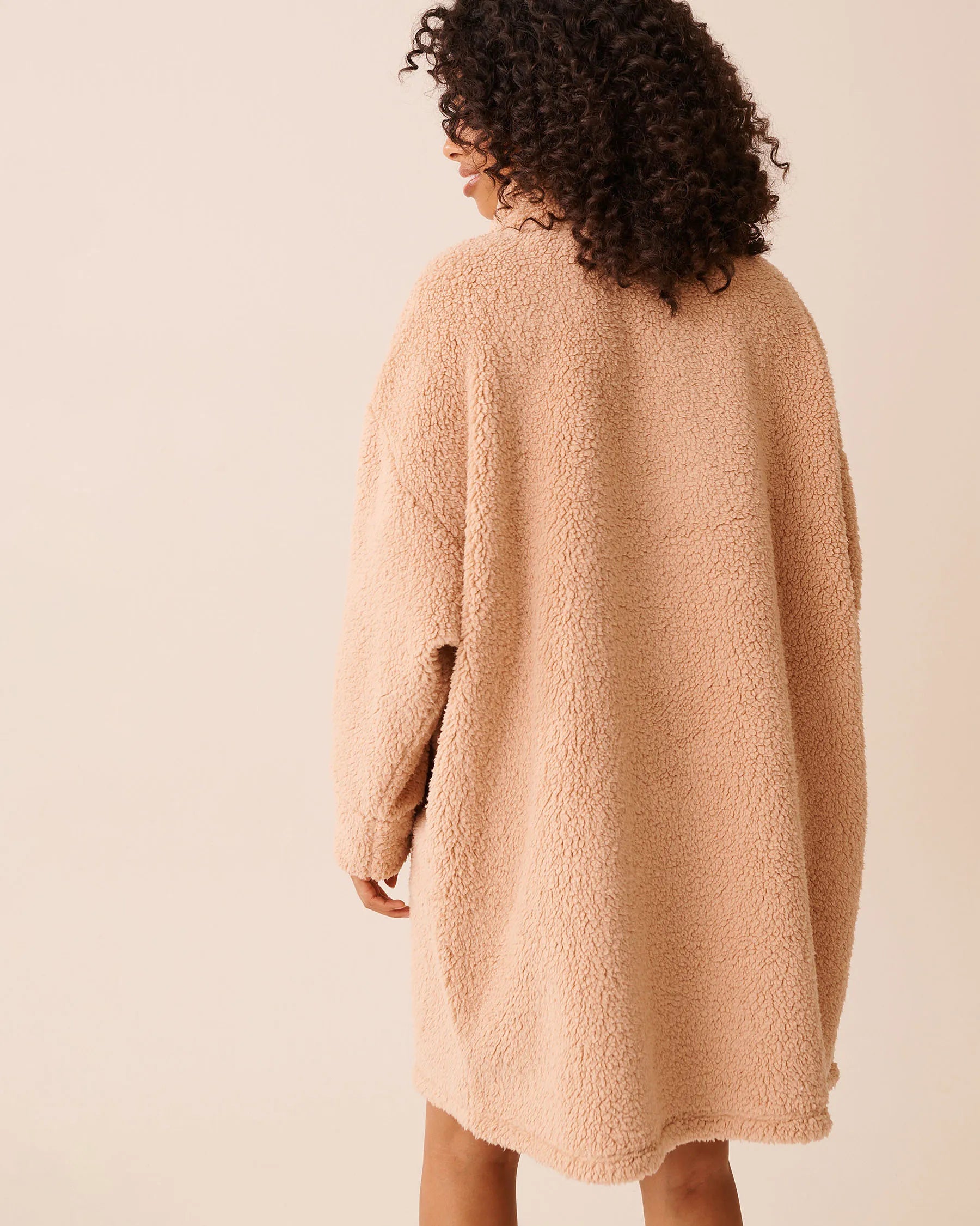 La Vie en Rose_Brush_Oversized Button-Up Sweatshirt_40700438_20112_02