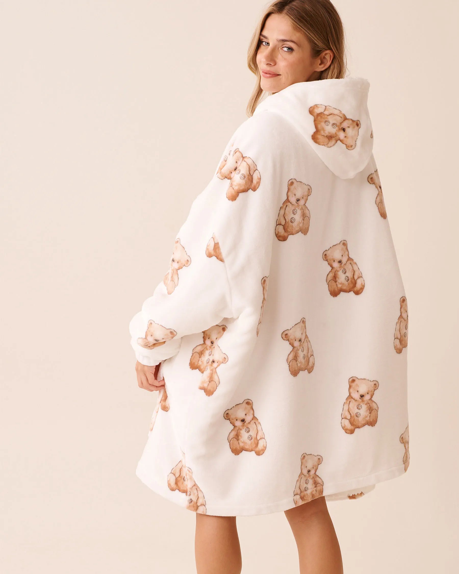 La Vie en Rose_Snow White Teddy W Buttons_Teddy Bear Soft Plush Oversized Hoodie_40700444_P10566_02