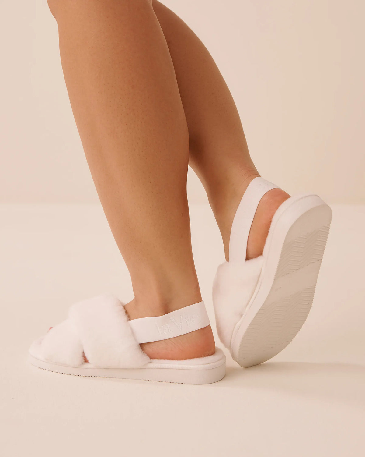 La Vie en Rose Snow White Women Faux Fur Slide Slippers SKU: 40700461_10011 Image 02