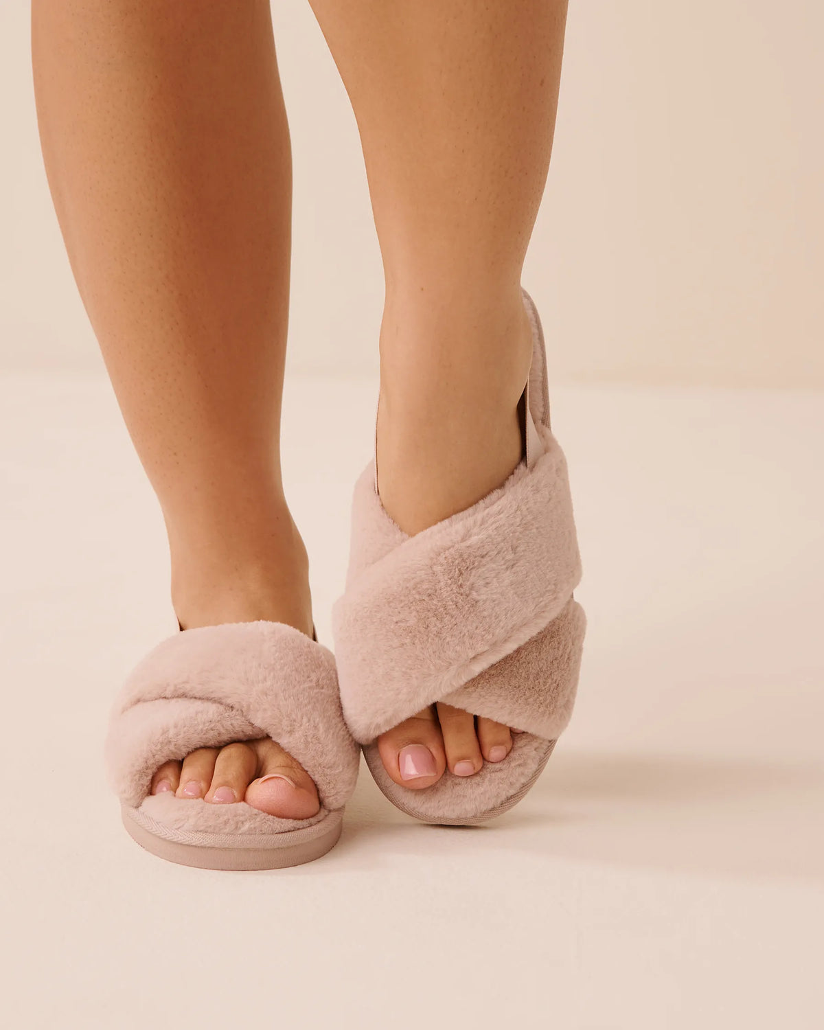 La Vie en Rose Mushroom Women Faux Fur Slide Slippers SKU: 40700461_20011 Image 01