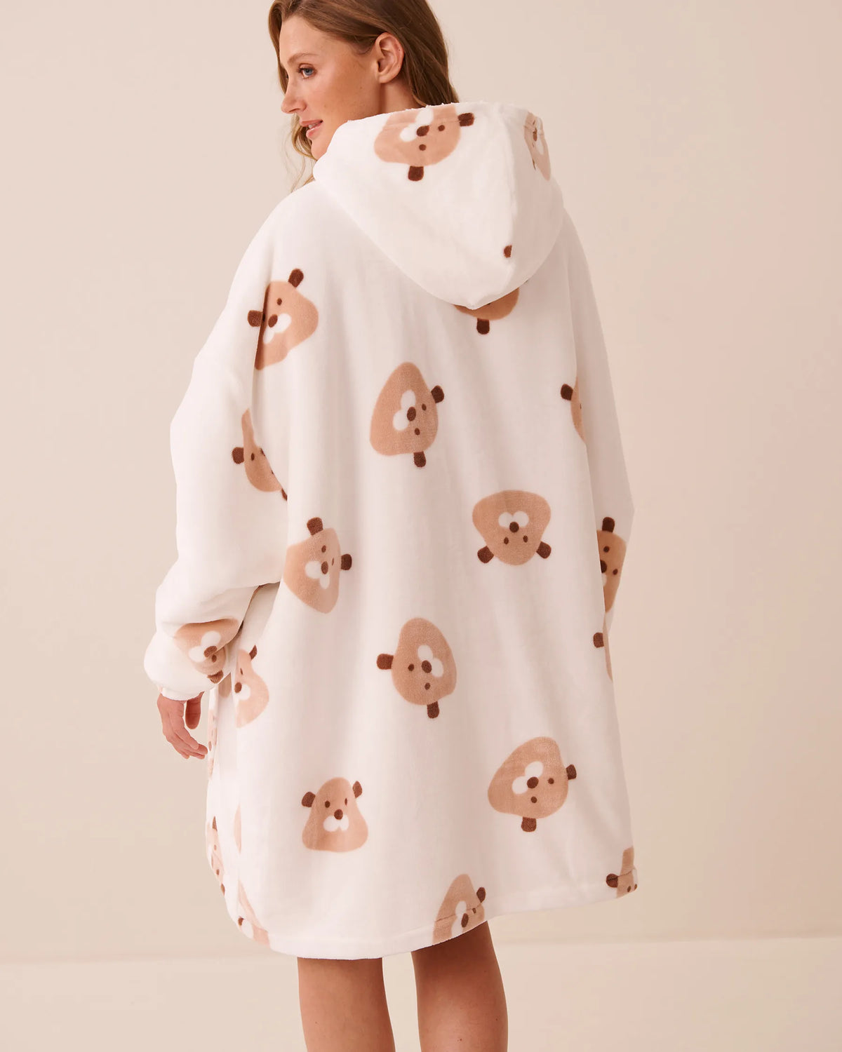 La Vie en Rose Snow White Marmott Face Women Groundhog Soft Plush Oversized Hoodie SKU: 40700504_P10643 Image 04