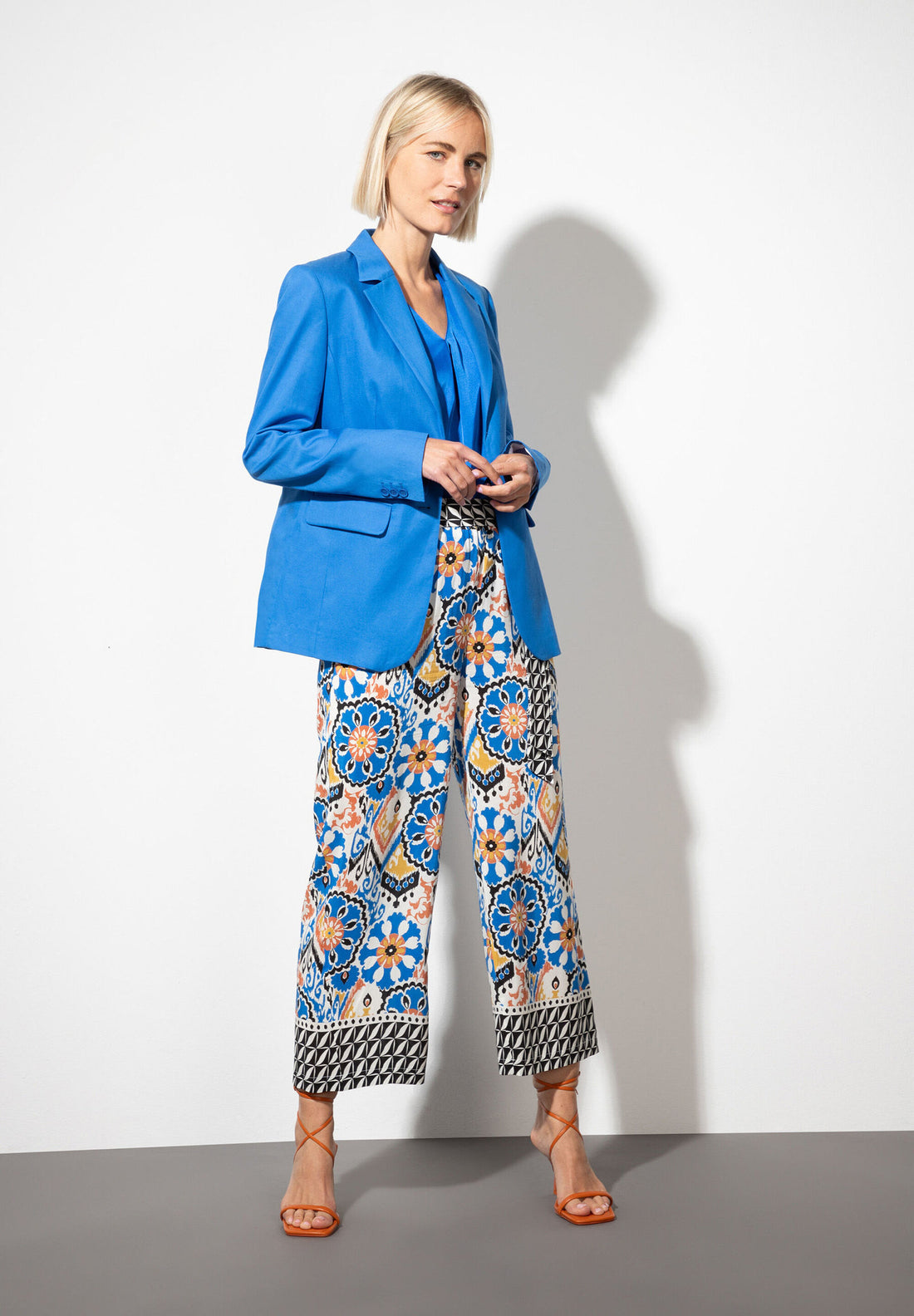 Magic Blue Linen & Lyocell Blazer_41066053_0331_02