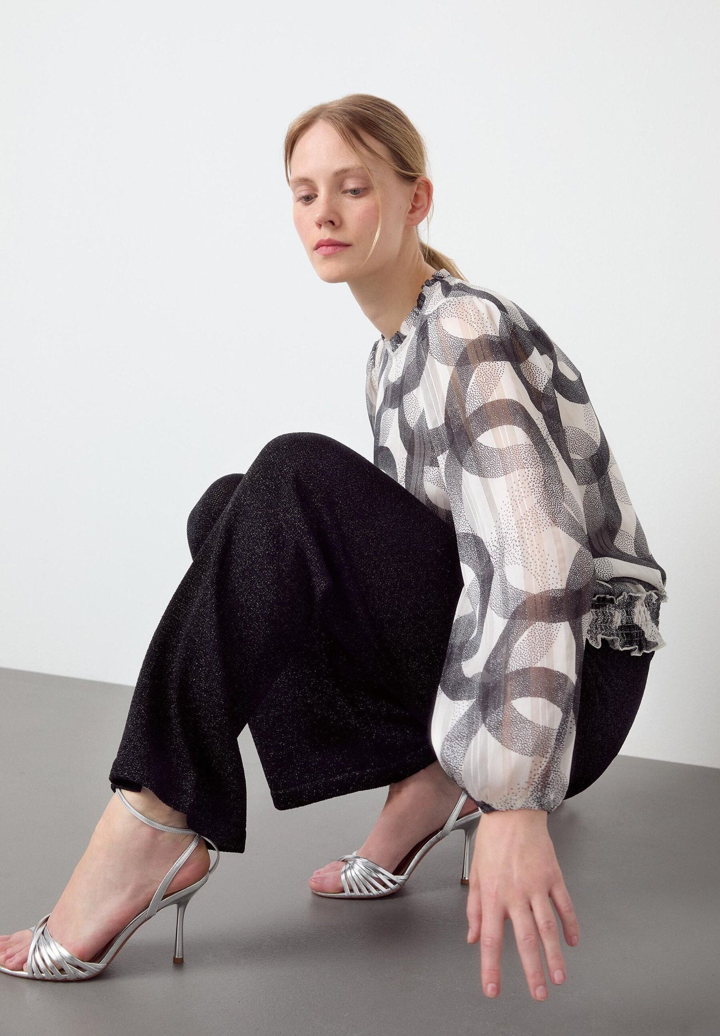 More & More_Printed Blouse with Shiny Stripes_41652083_2031_01