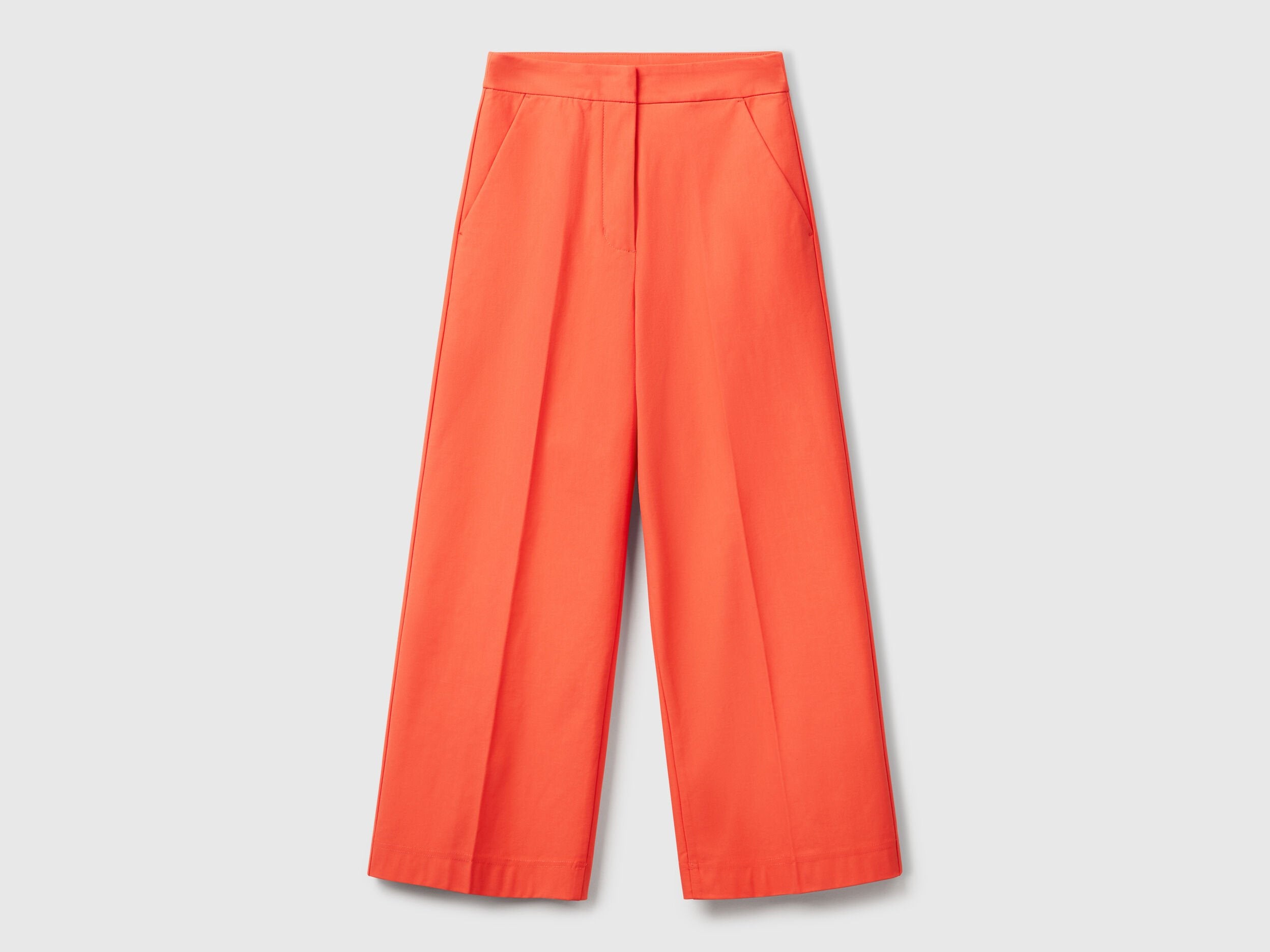 Benetton_Cropped High-Waisted Trousers_42A8DF08R_17W_04