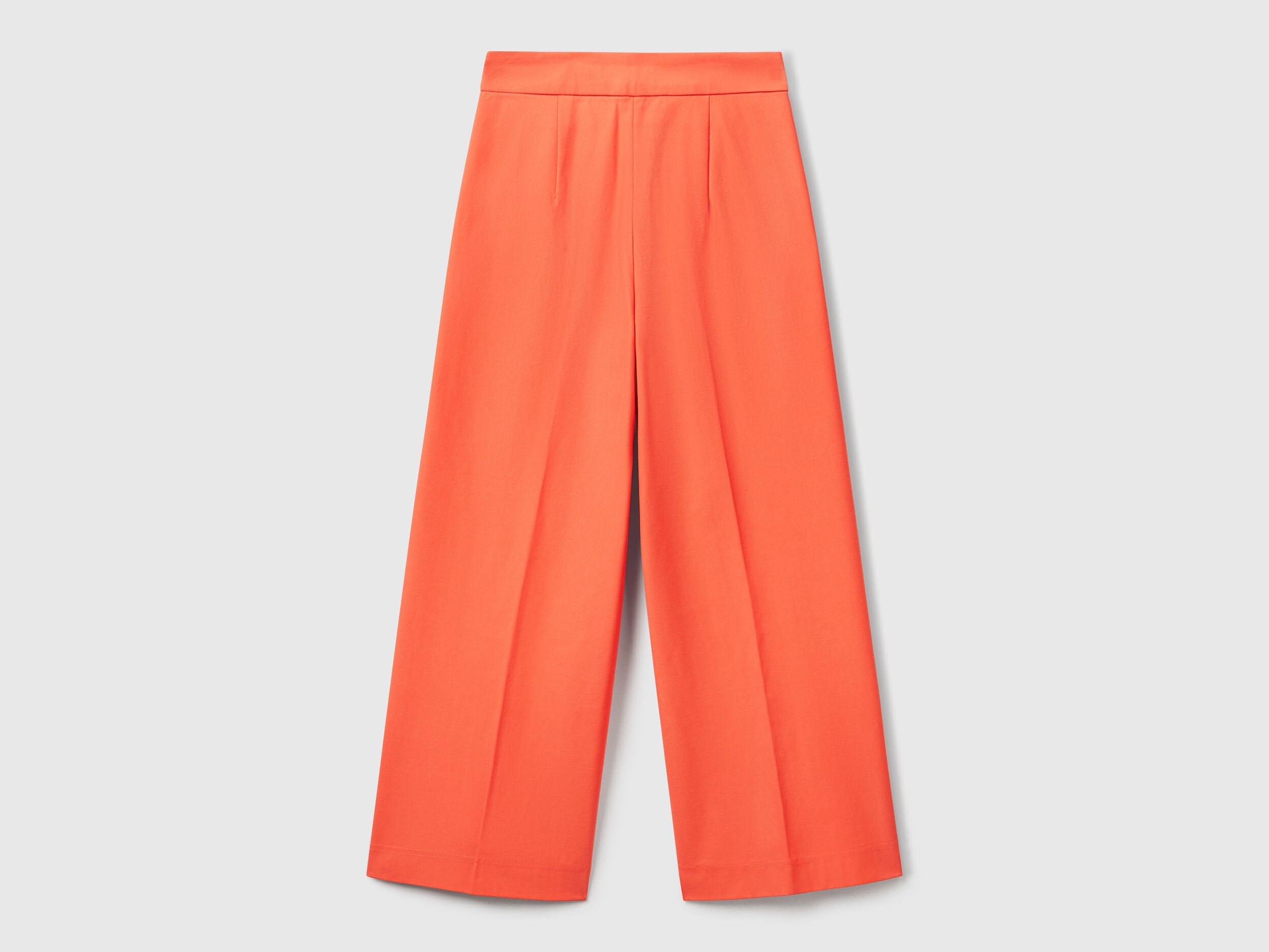 Benetton_Cropped High-Waisted Trousers_42A8DF08R_17W_05
