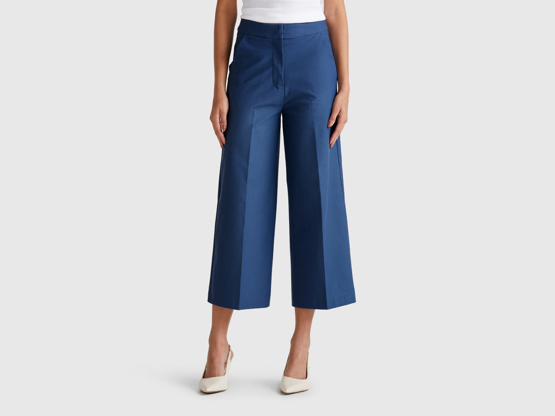 Benetton_Cropped High-Waisted Trousers_42A8DF08R_217_02