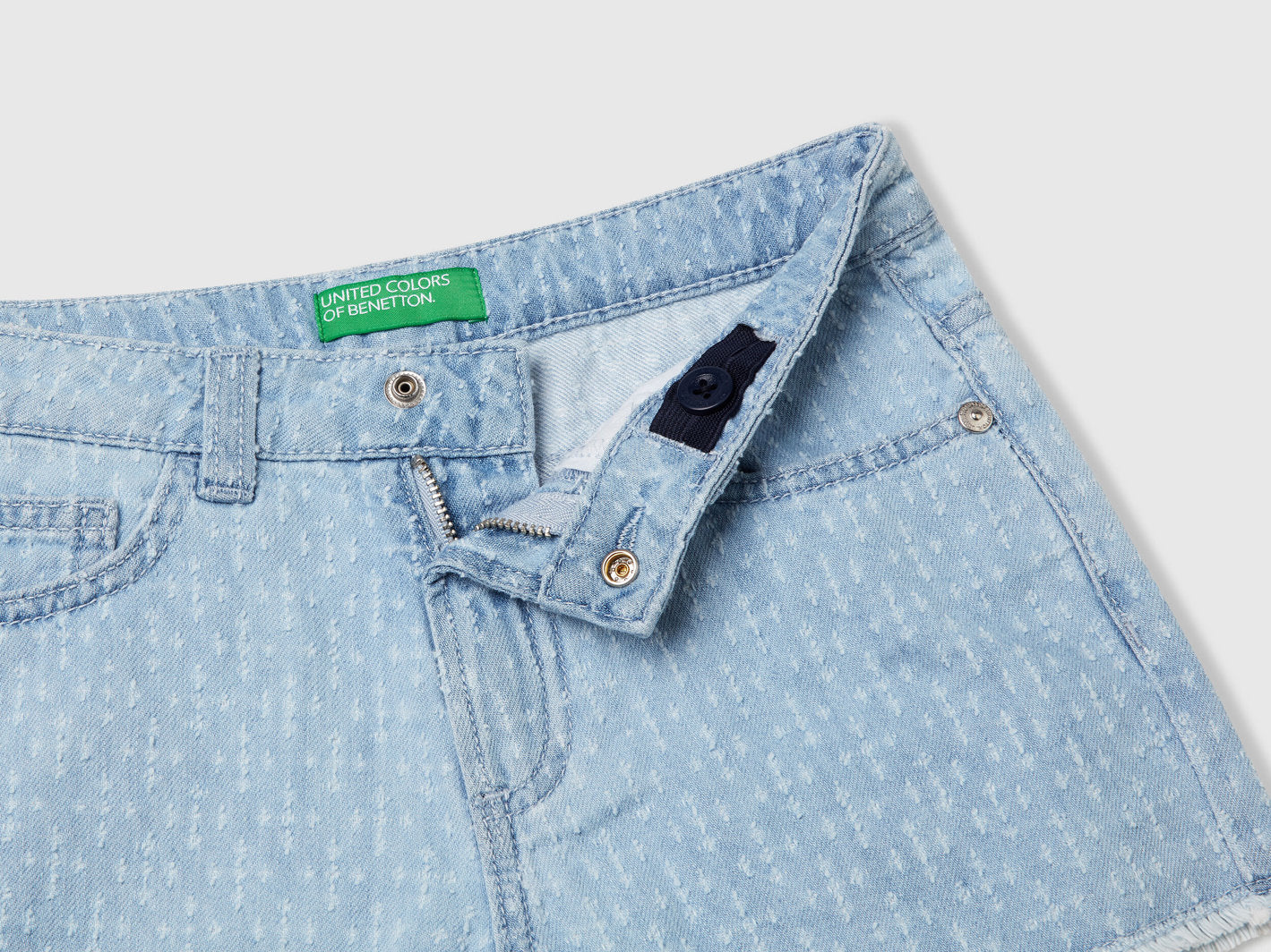 Benetton_Frayed Denim Shorts_42P6C903W_901_03