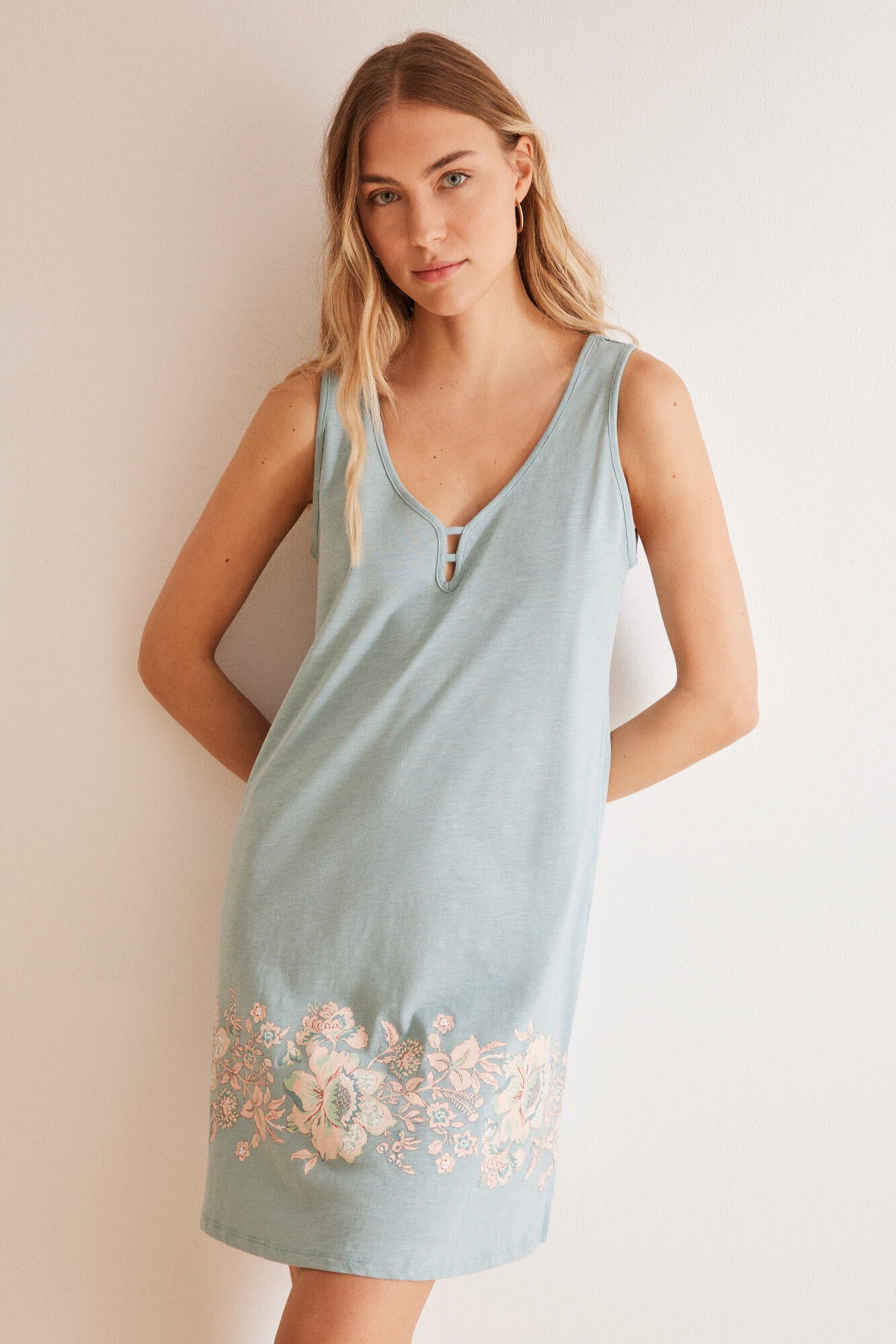 Straps Short Nightdress_4367477_17_01