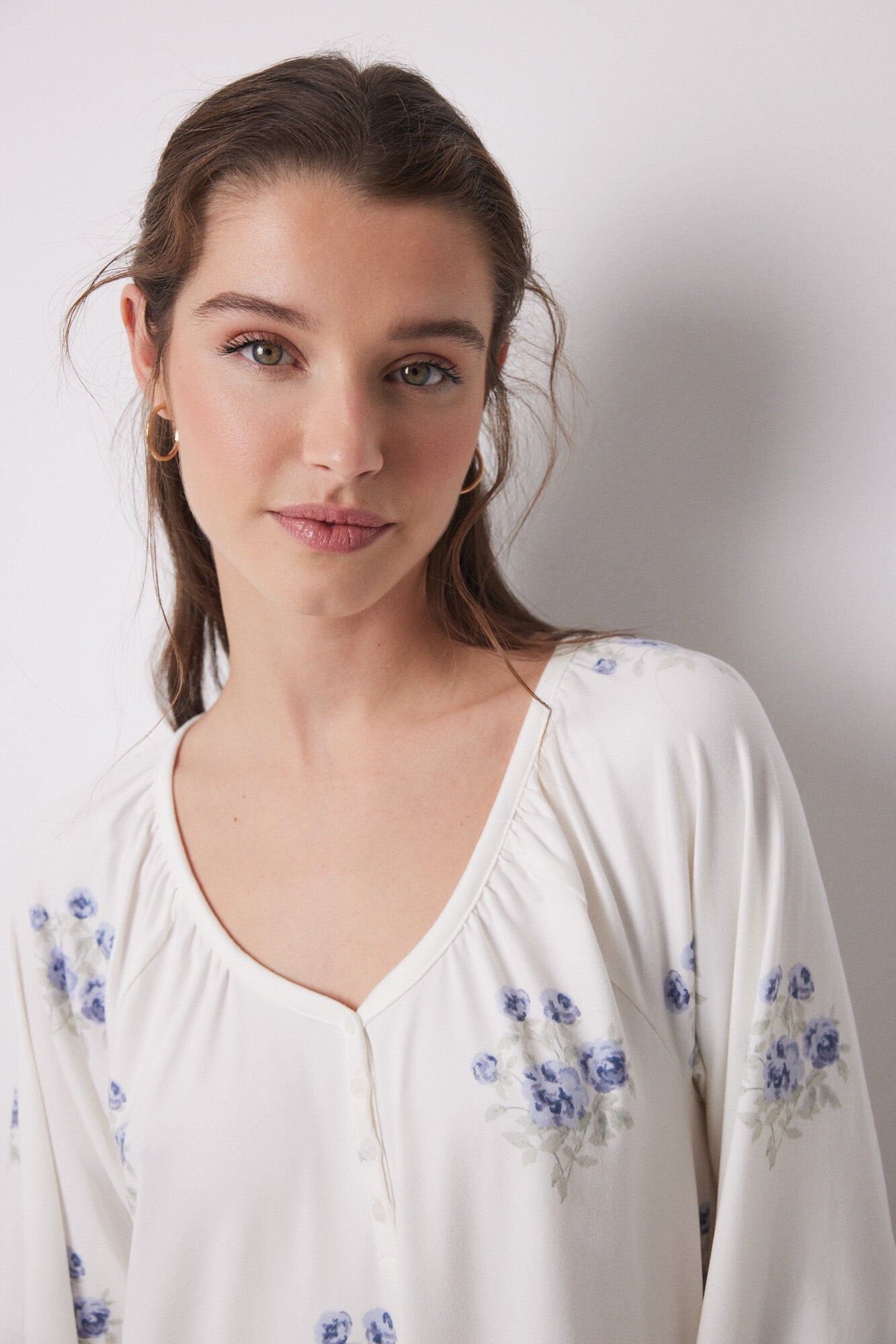 Women Secret_Long Nightgown in Soft White Jersey-Knit Fabric_4369315_19_03