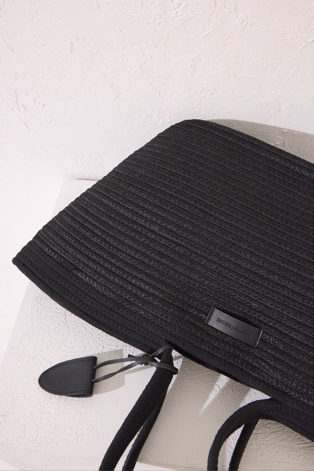 Women Secret_Black Raffia Basket Bag Bag_4389640_01_04