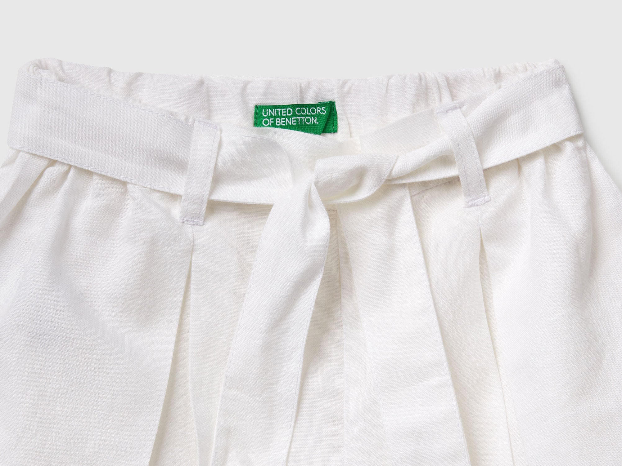 Benetton_Bermudas with Sash_43WBG902G_101_03