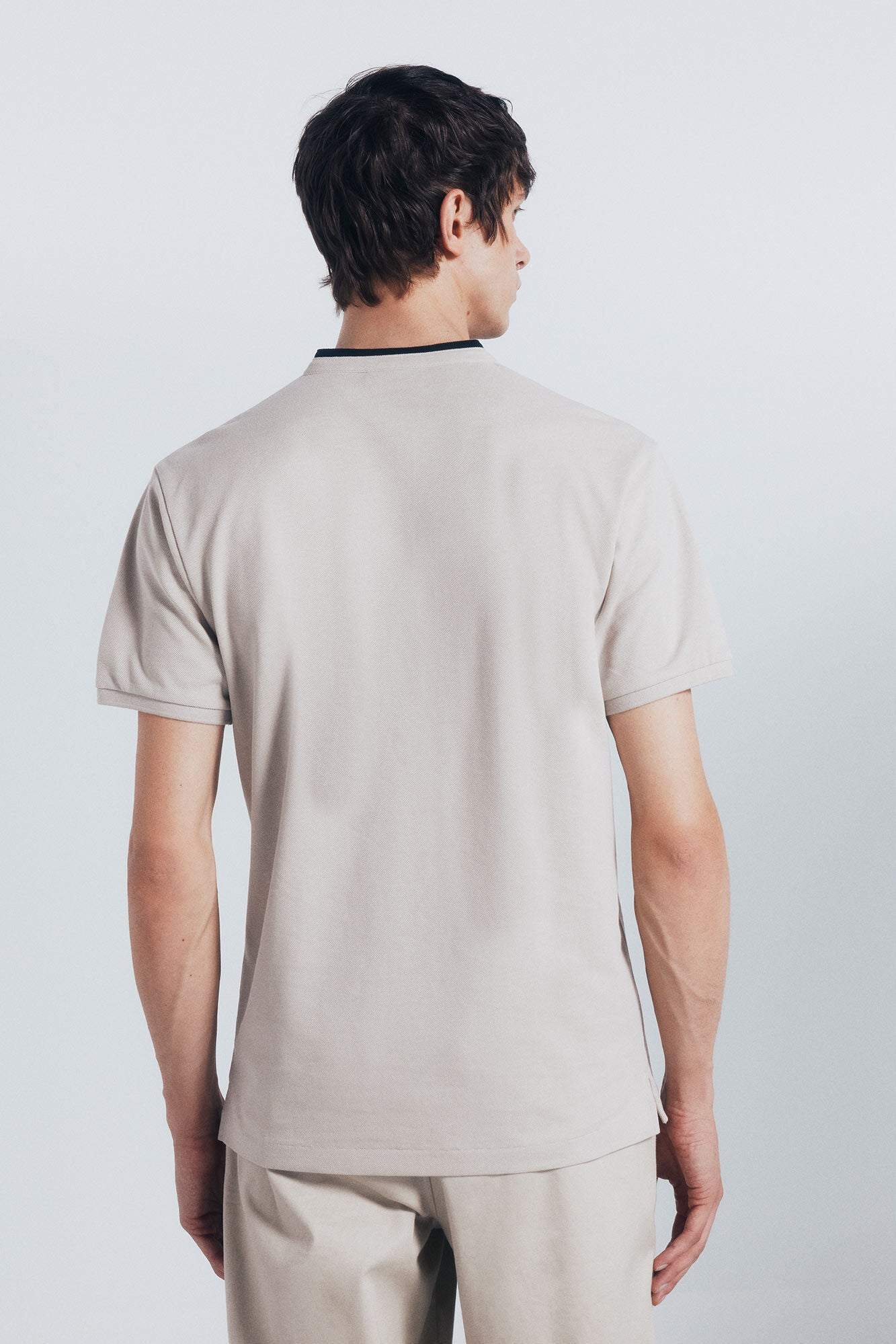 Springfield_Beige_Slim Fit Mandarin Collar PiquŽ Polo Shirt_4402324_38_04