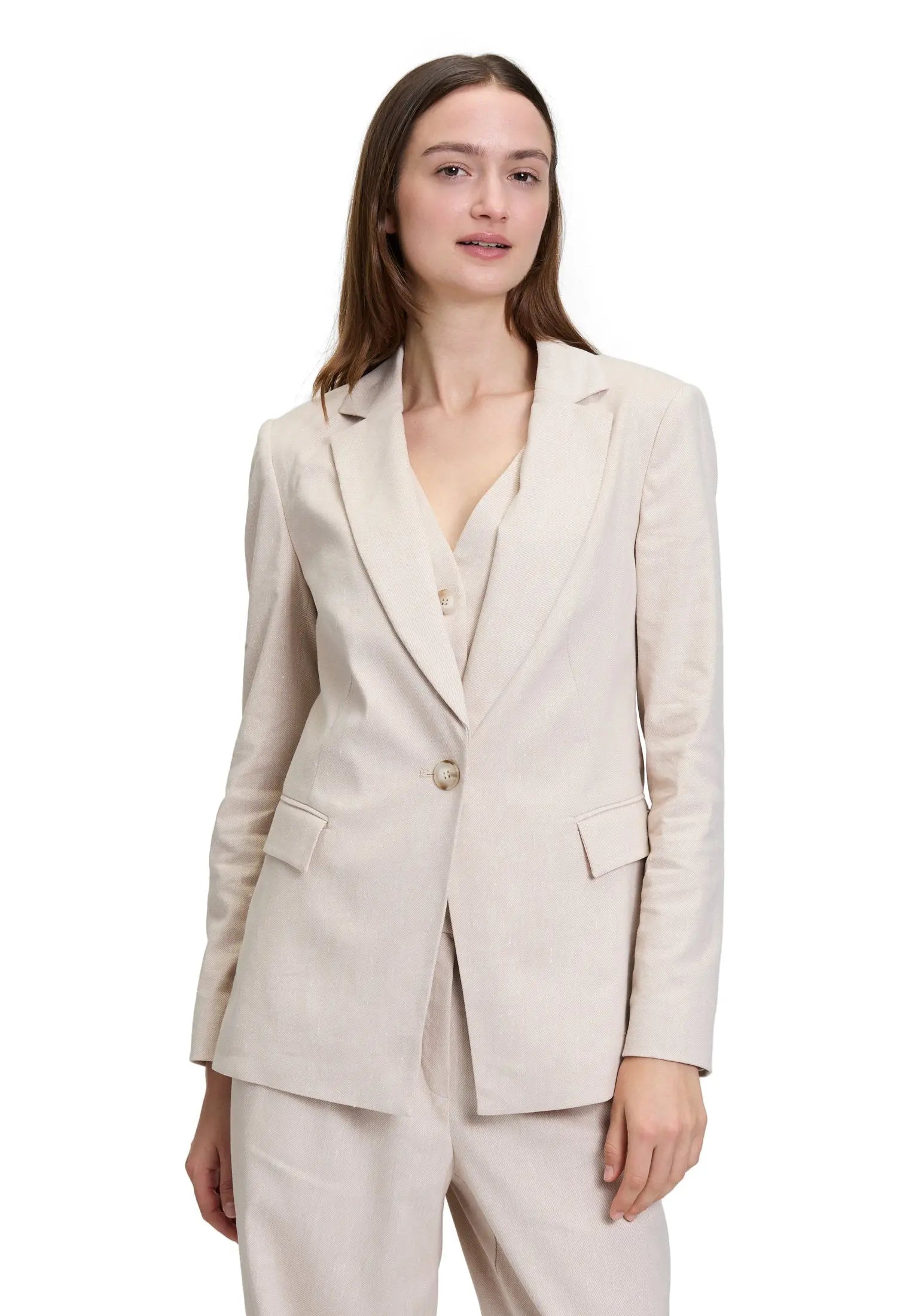 Betty Barclay_Slightly Fitted Business Blazer_4406-3351_1714_01