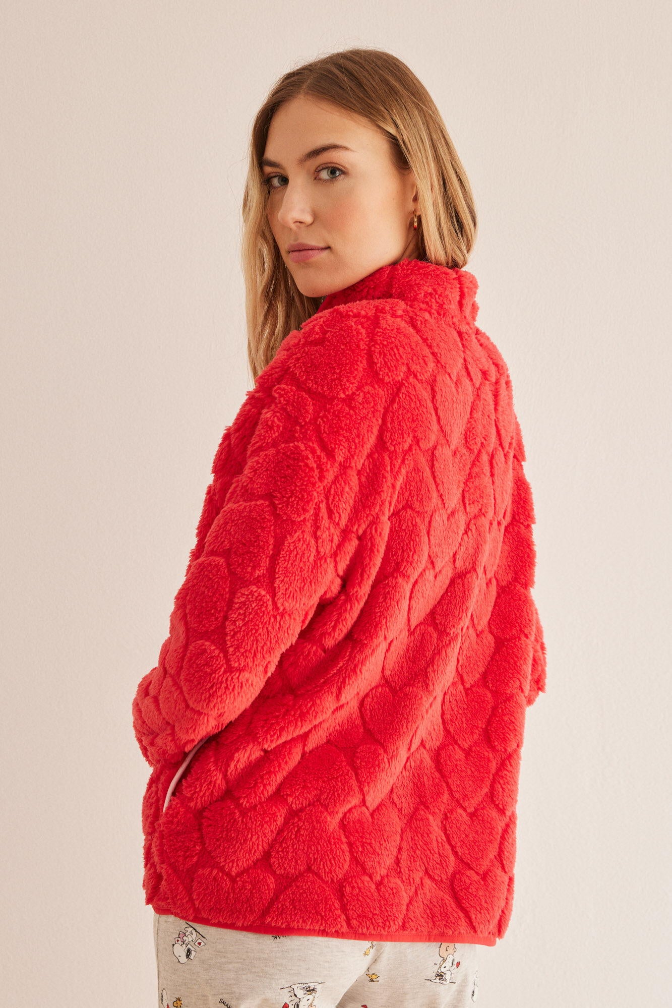 Knee-Length Robe_4417631_60_04