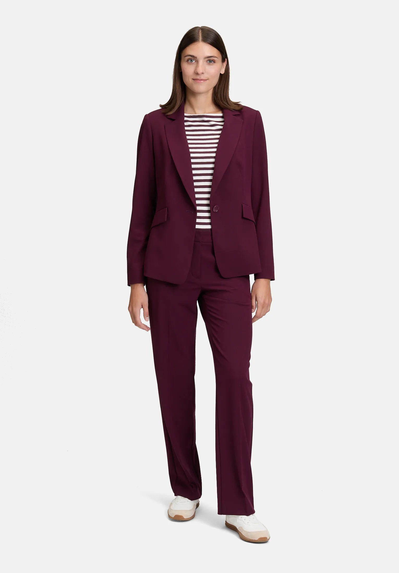 Betty Barclay_Dark Aubergine_Short Blazer with Pockets_4459-3747_4685_02