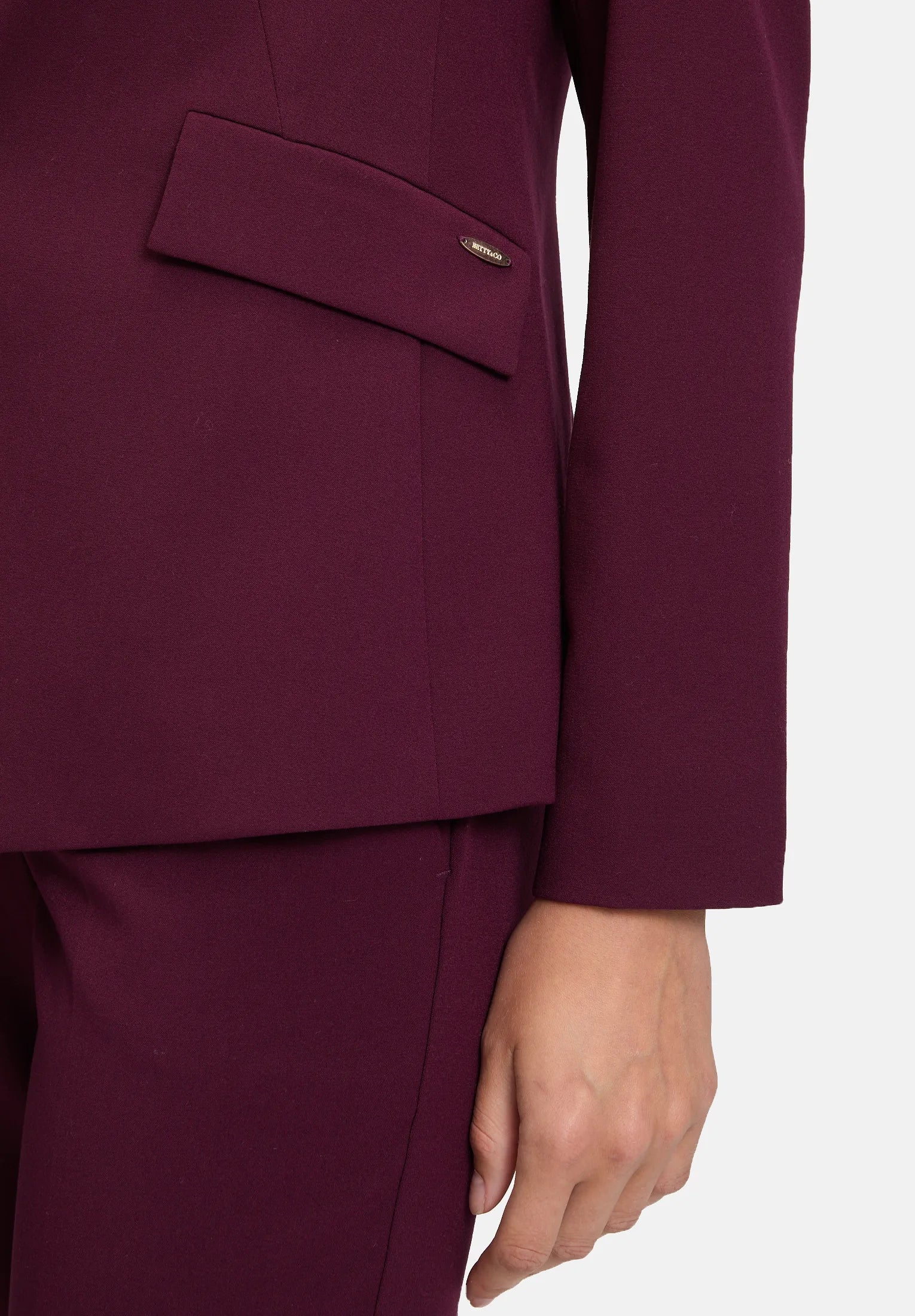 Betty Barclay_Dark Aubergine_Short Blazer with Pockets_4459-3747_4685_07