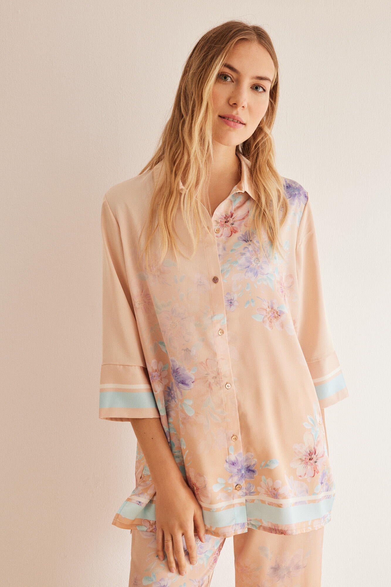 Pyjamas With All-Over Print_4467951_57_01
