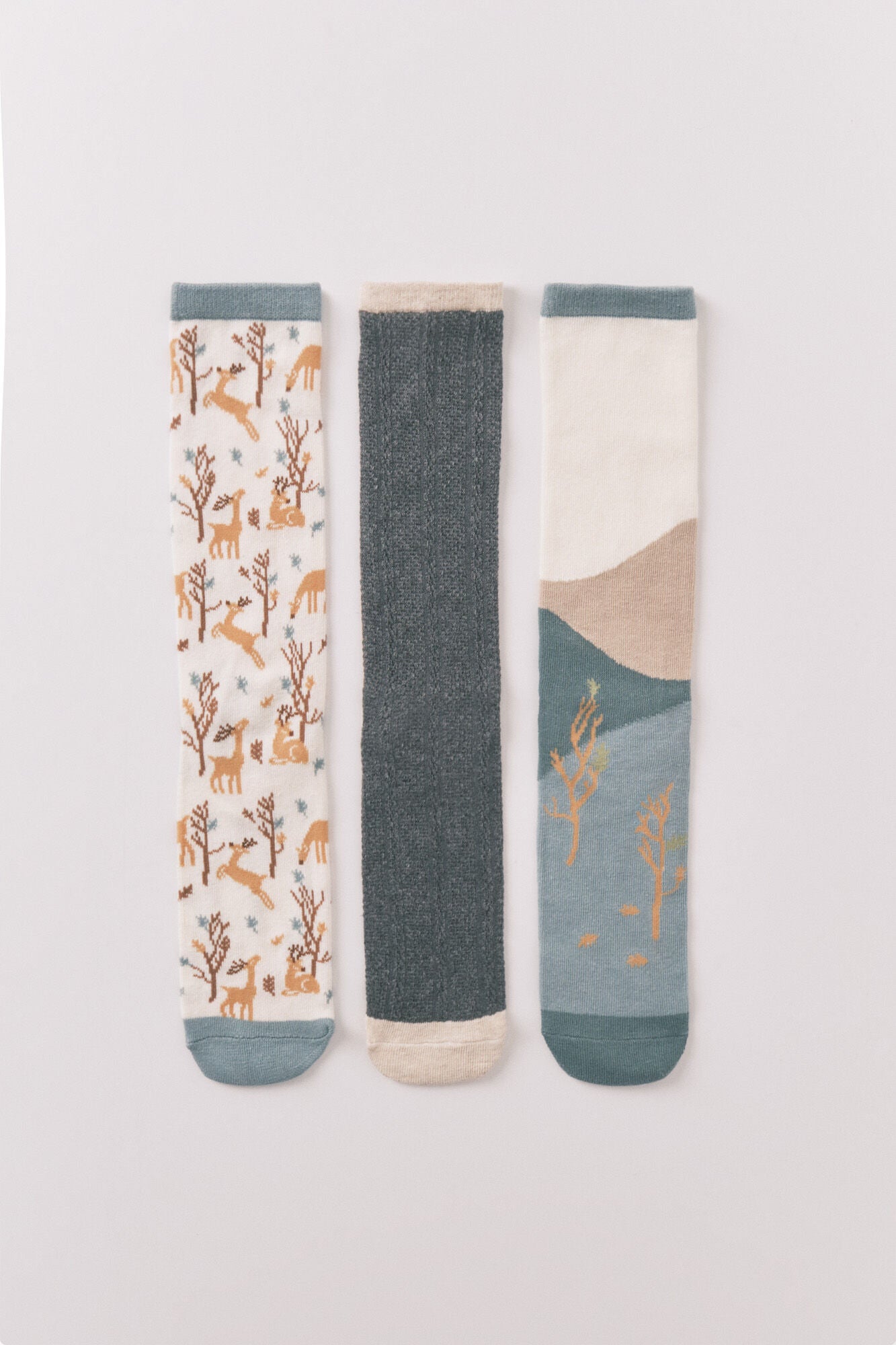 Women Secret_Multicoloured_Pack of 3 Long Pine Socks_4482709_98_01