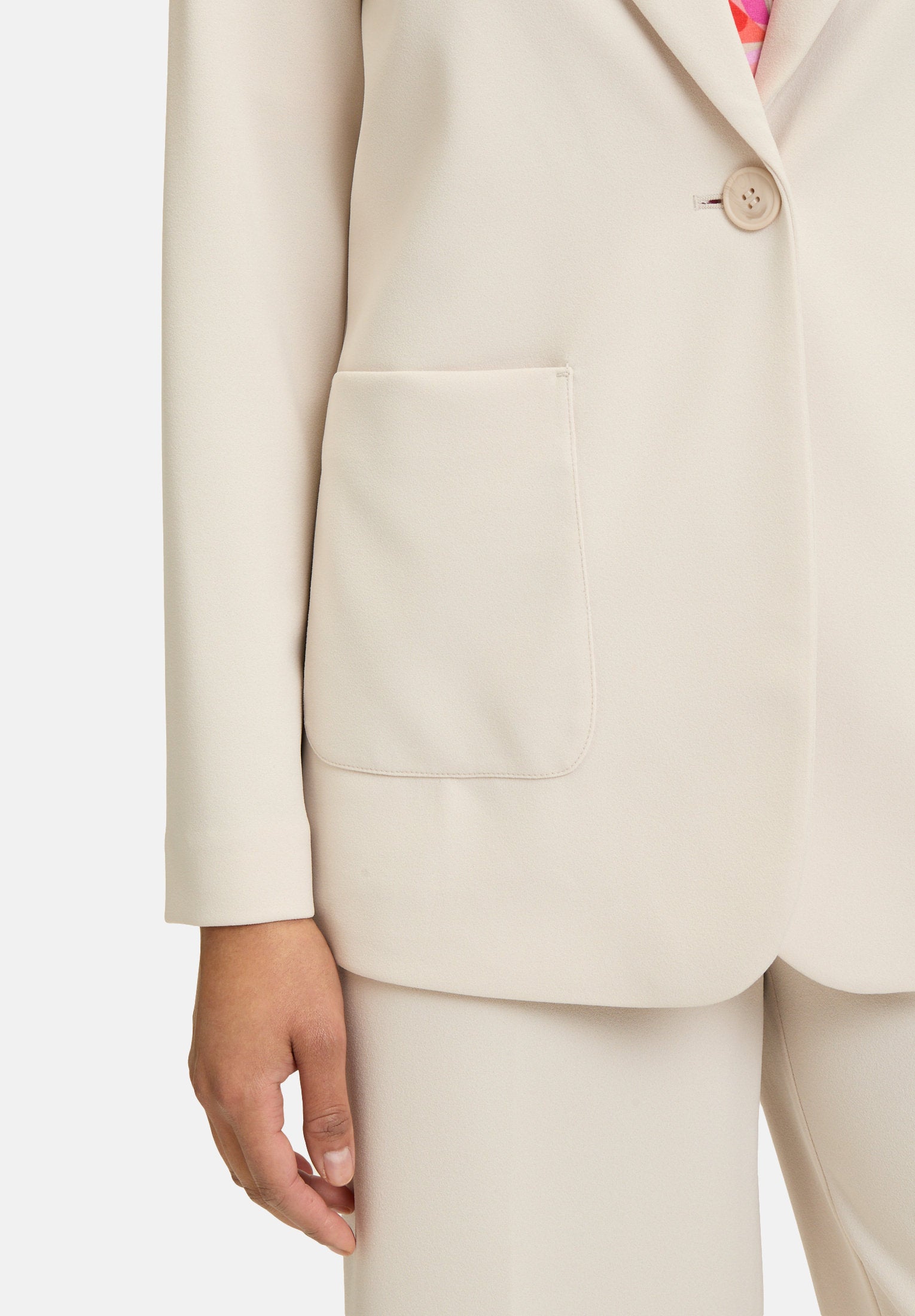 Betty Barclay_Blazer Jacket Long Sleeves_4522-2420_1098_08