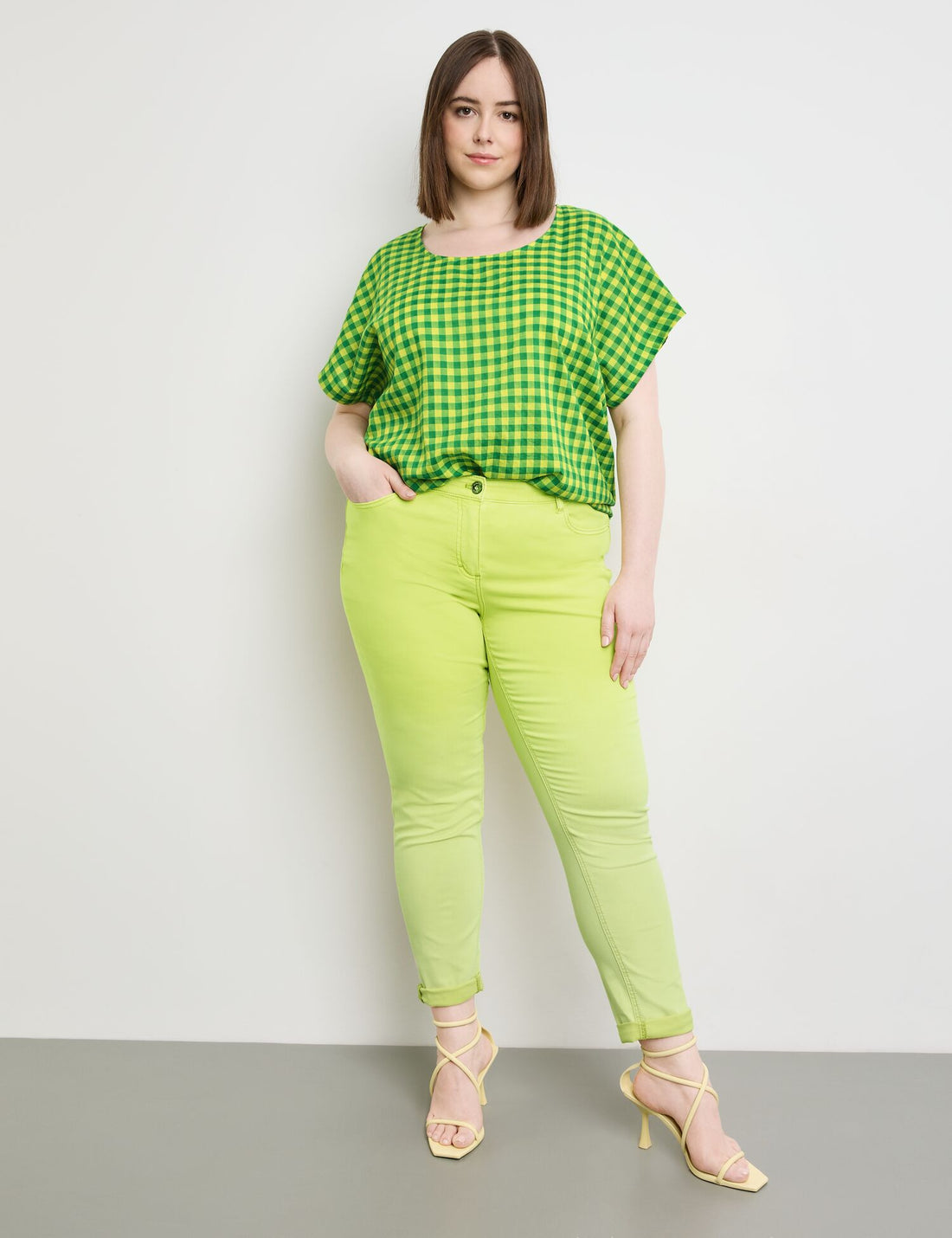Blouse Top With A Check Pattern_460036-21061_5092_03