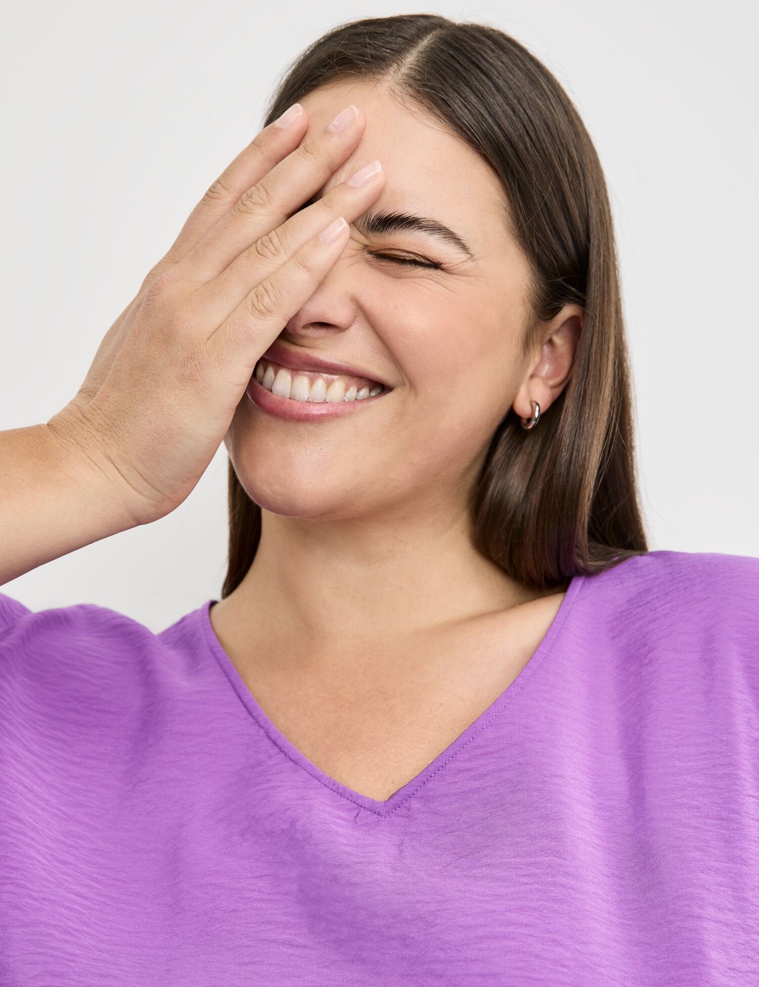 Blouse Top With A Subtle Shimmer_460040-21052_3470_02