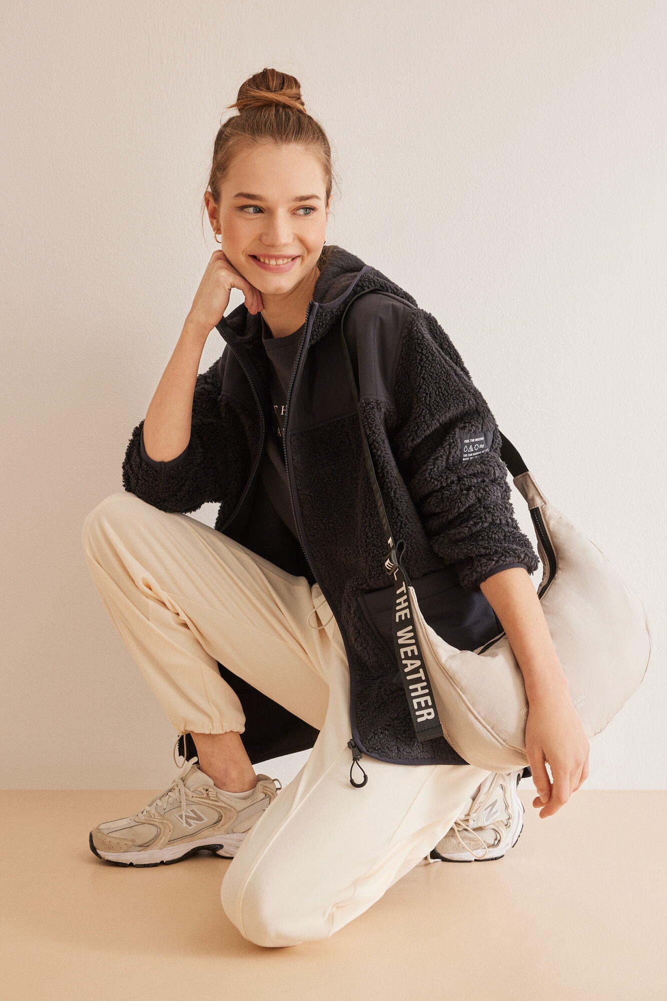 White Sweatpants_4627101_96_01