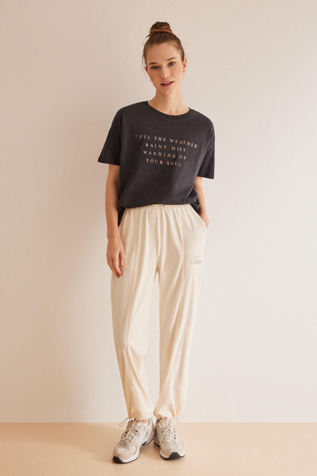 White Sweatpants_4627101_96_07