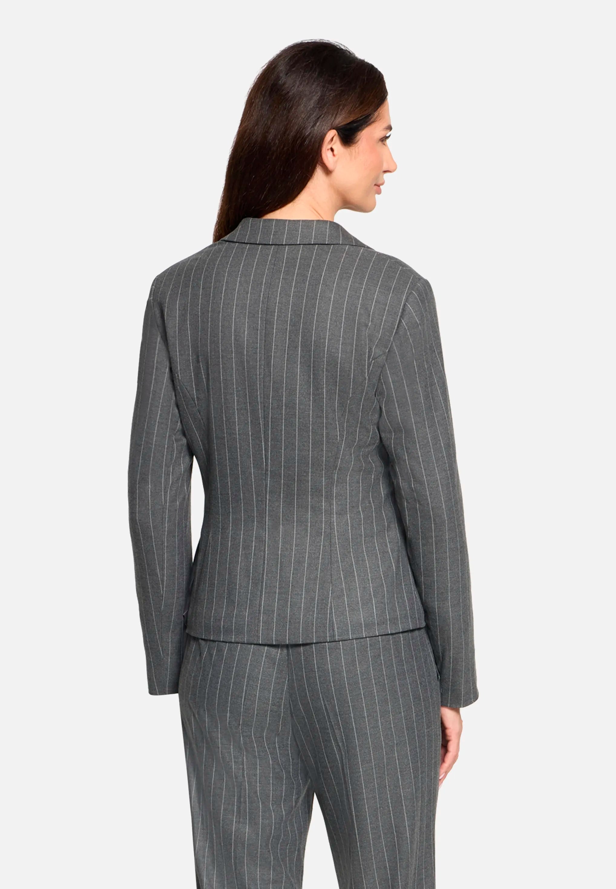 Betty Barclay_Grey_Short Blazer, Long Sleeves_4636-1622_9095_03