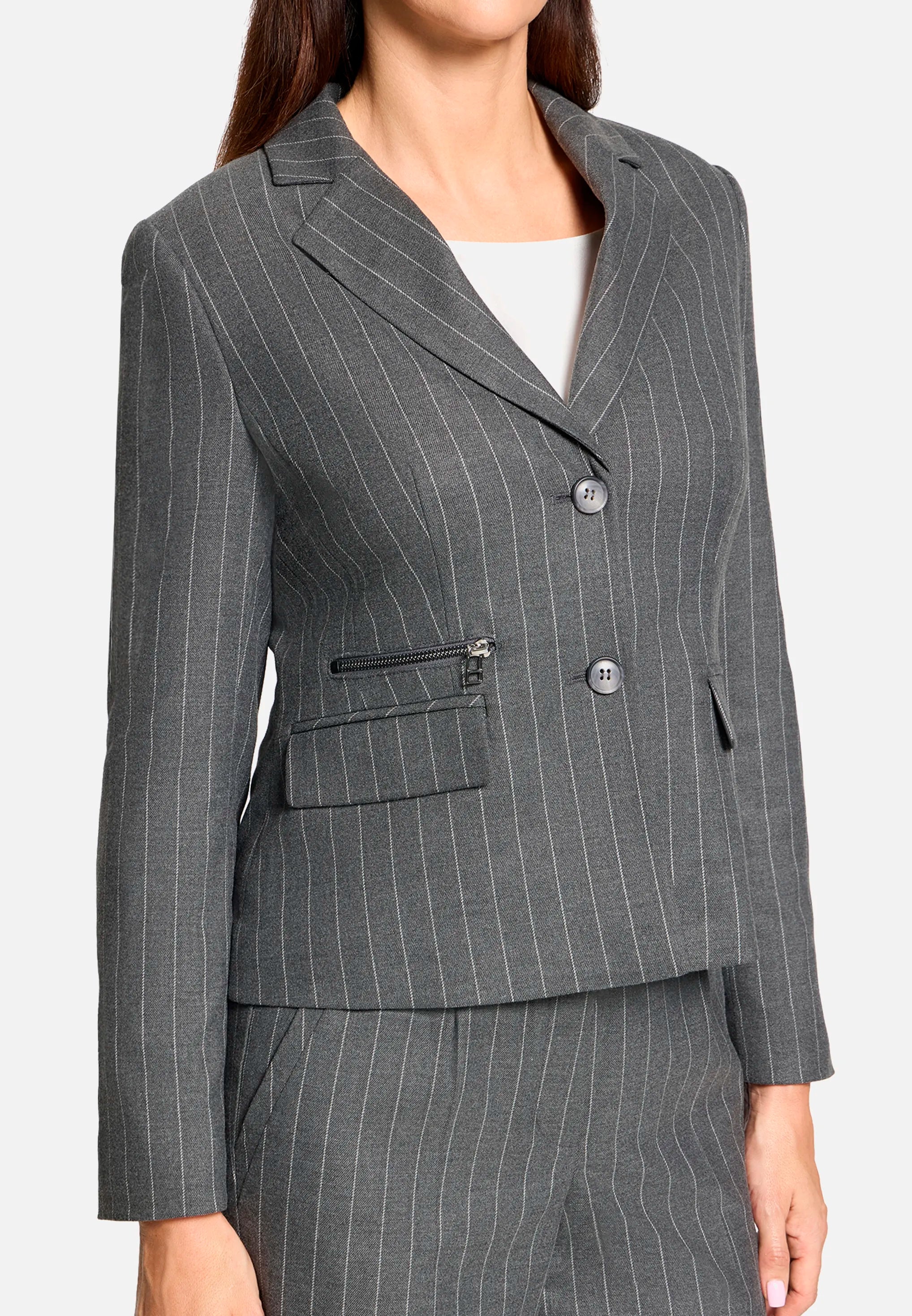 Betty Barclay_Magnet_Short Blazer, Long Sleeves_4636-1622_9095_07