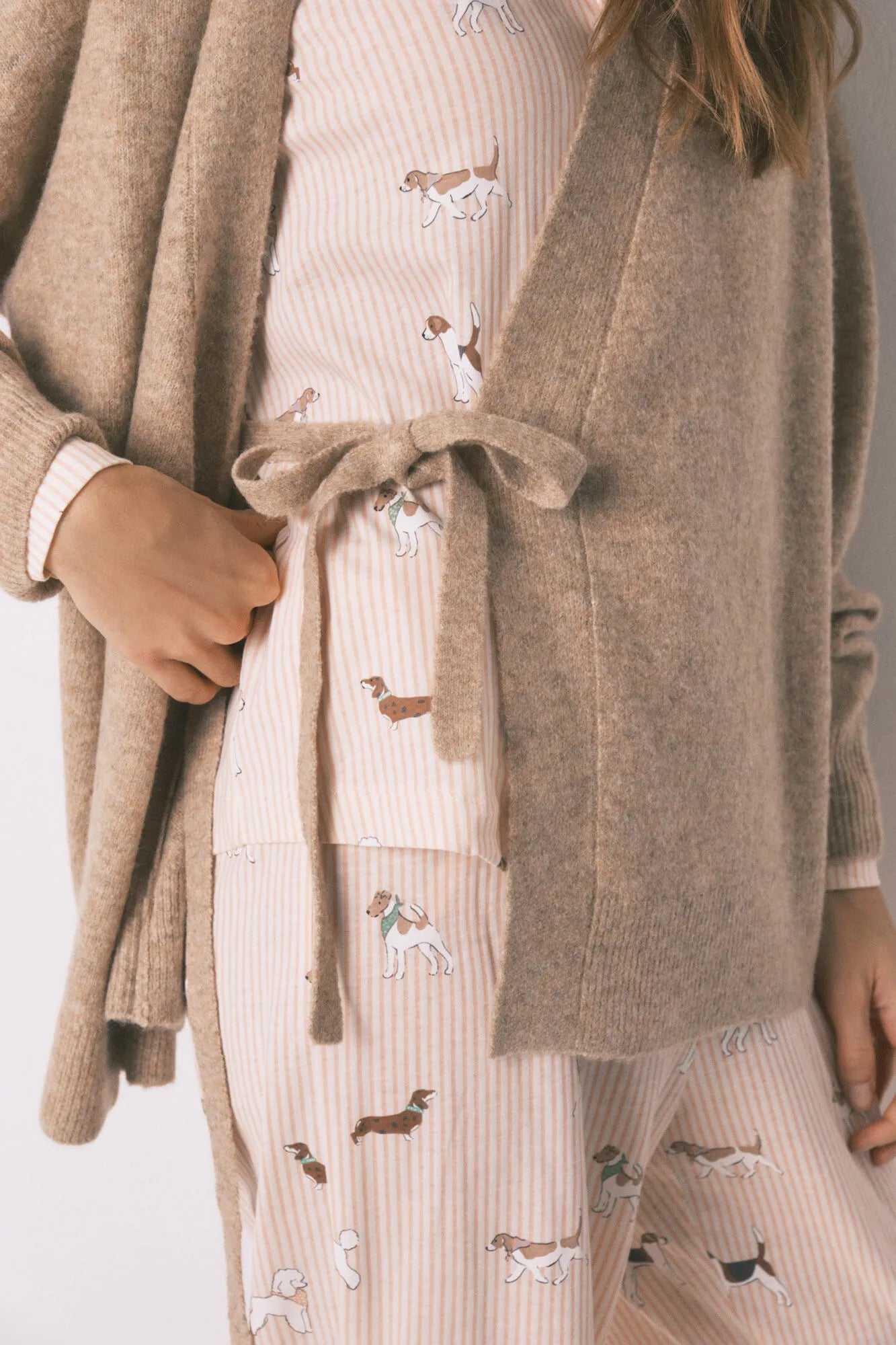 Women Secret_Light Brown_Pink Knit Short Plain Cardigan_4683596_32_03