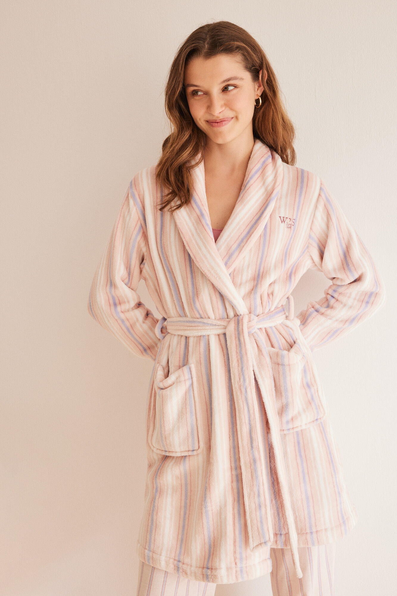 Knee-Length Striped Robe_4687501_98_01