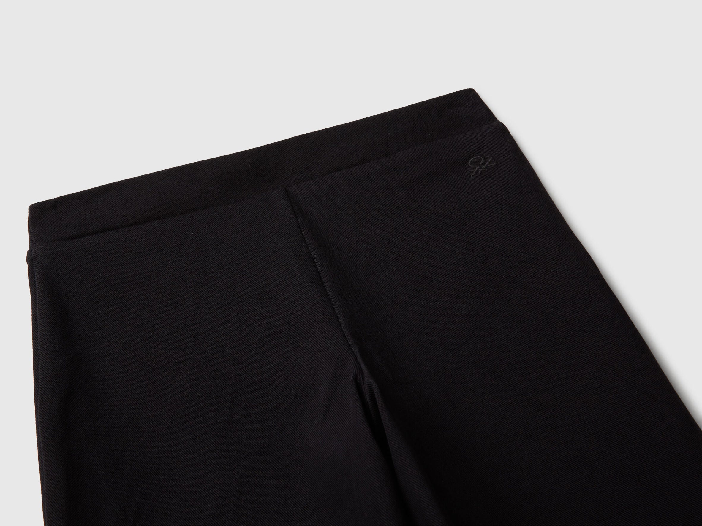Benetton_Black_Wide Trousers in Stretch Cotton_46D6CE04C_100_03