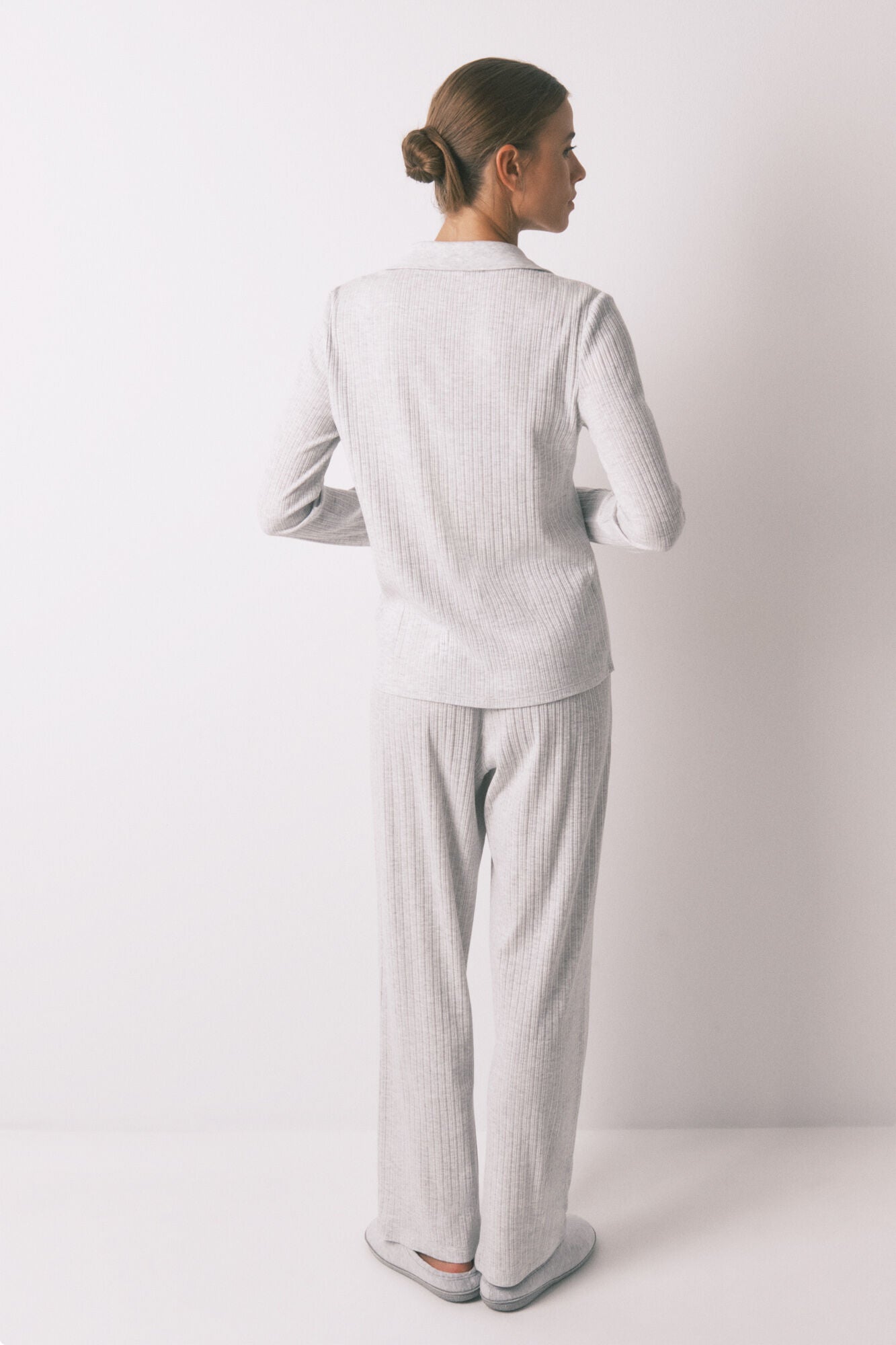 Women Secret_Light Grey/Silver_Long Gray Ribbed Cotton Pajamas_4752530_48_05
