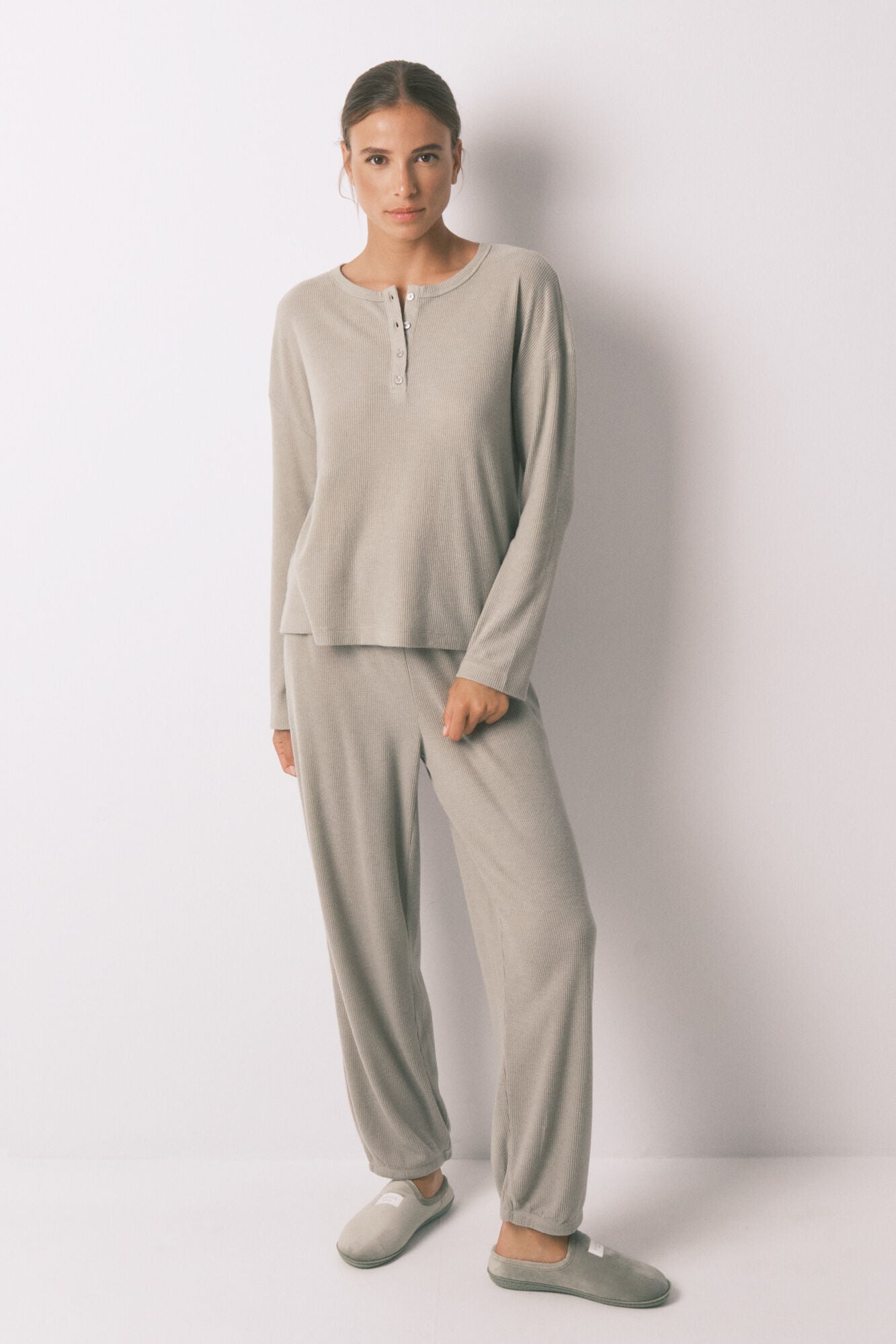 Women Secret_Medium Khaki_Long Green Waffle Texture Pajamas_4752532_92_01