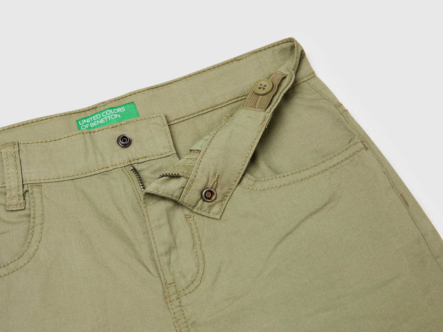 Benetton_Lightweight Bermudas_47RGC902U_26K_03