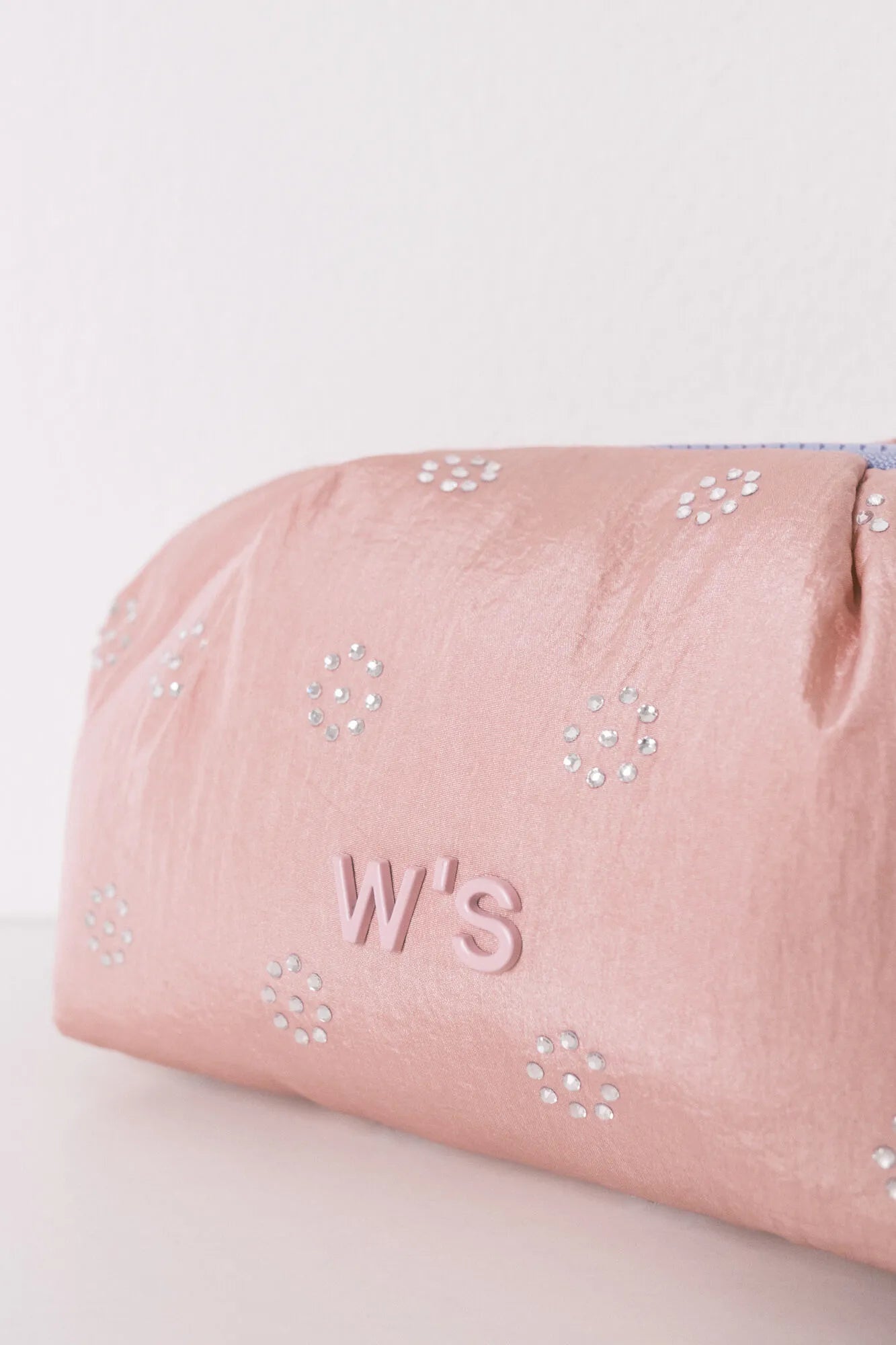 Women Secret_Pink_Medium Vanity Case Pink Sequin Toiletry Puffer_4842002_71_06