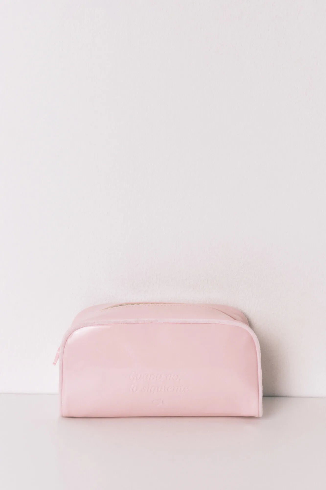Women Secret_Pink_Large Pink Vanity Case Leather Toiletry Bag_4842047_73_01