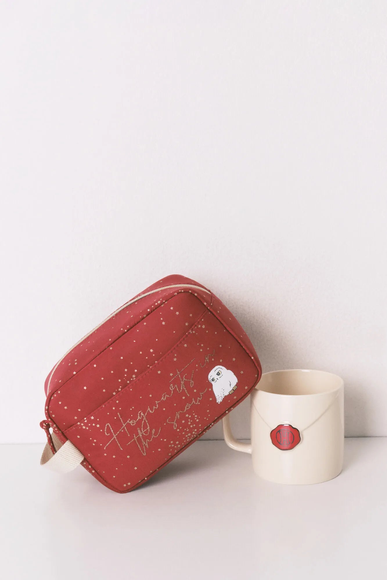 Women Secret_Red_Medium Red Harry Potter Vanity Case_4842055_60_05