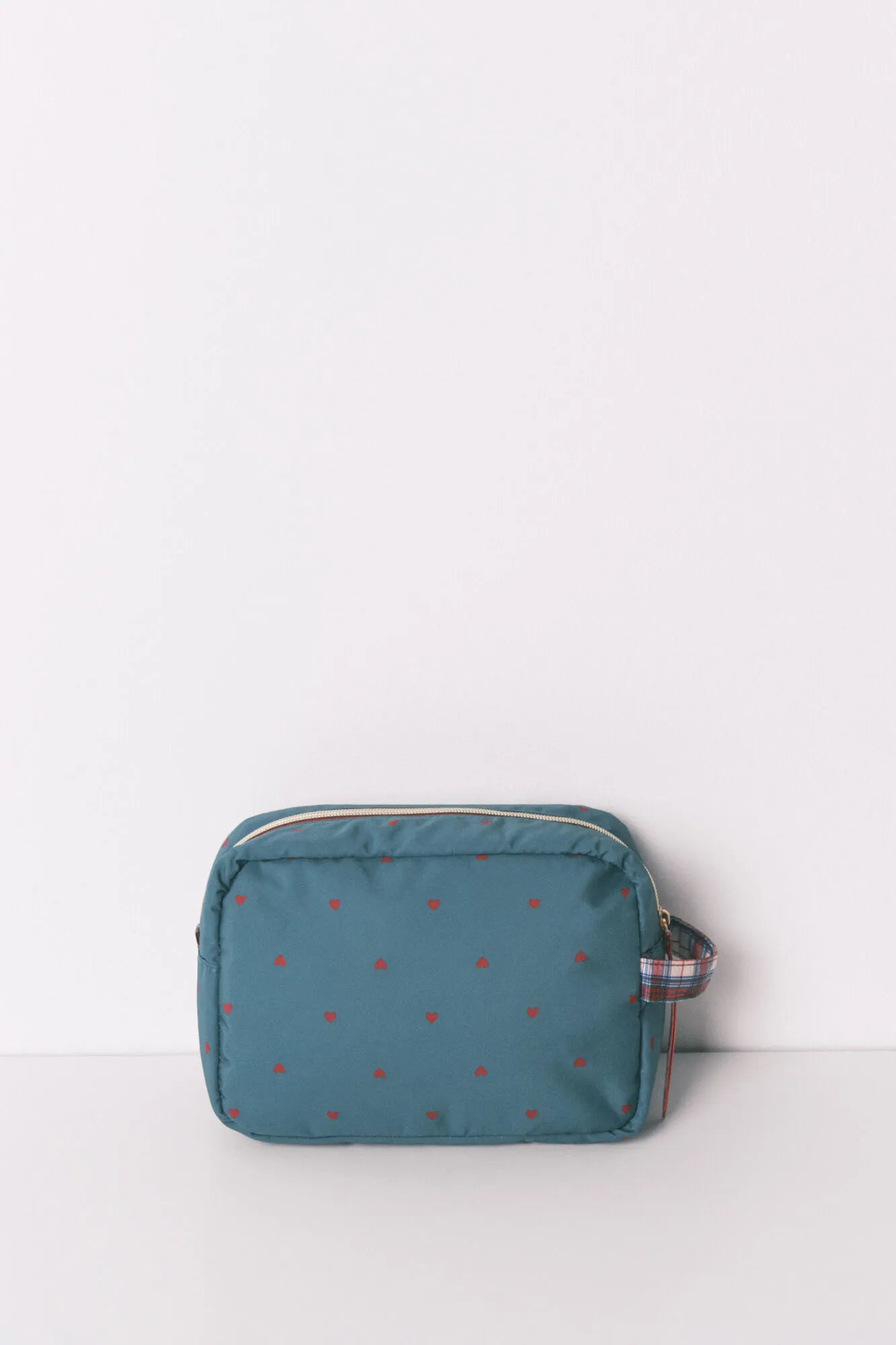 Women Secret_Bottle_Medium Green Nylon Vanity Case with Heart Print_4842058_20_04