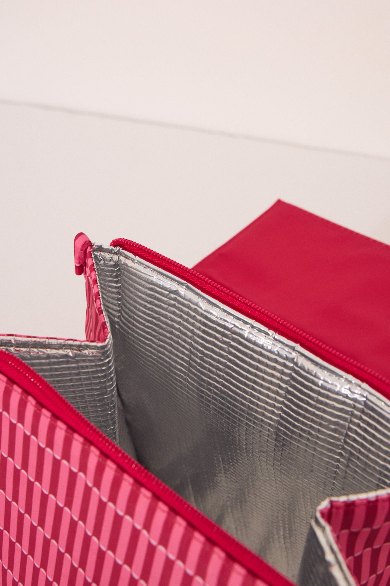 Women Secret_Snoopy Nylon Thermal Food Bag_4842919_98_02