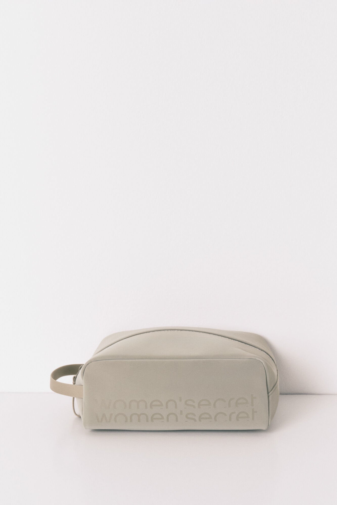 Women Secret_Medium Rubber Khaki Vanity Case_4842937_91_02