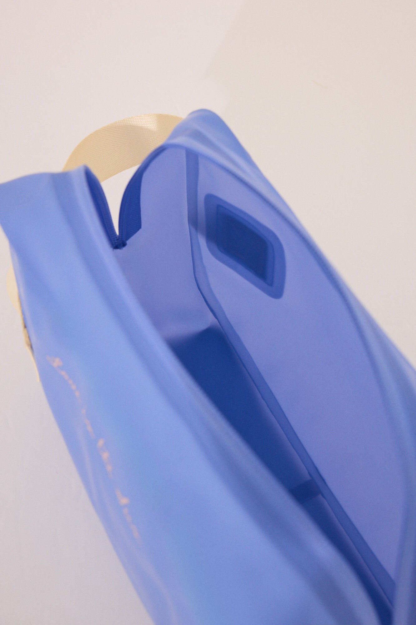 Women Secret_Medium Water-Resistant Vanity Case with Side Handle_4842949_15_03