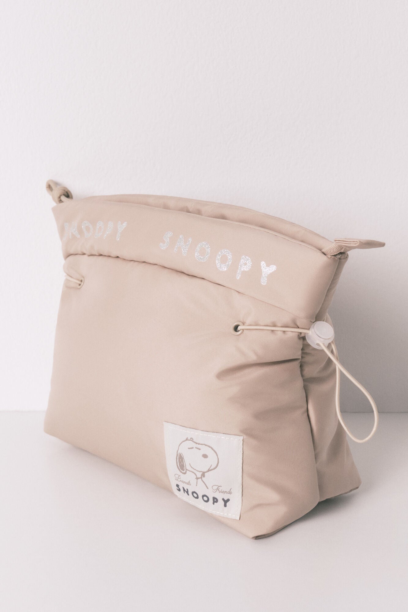 Women Secret_Tan_Medium Puffer Beige Snoopy Vanity Case_4842955_33_05