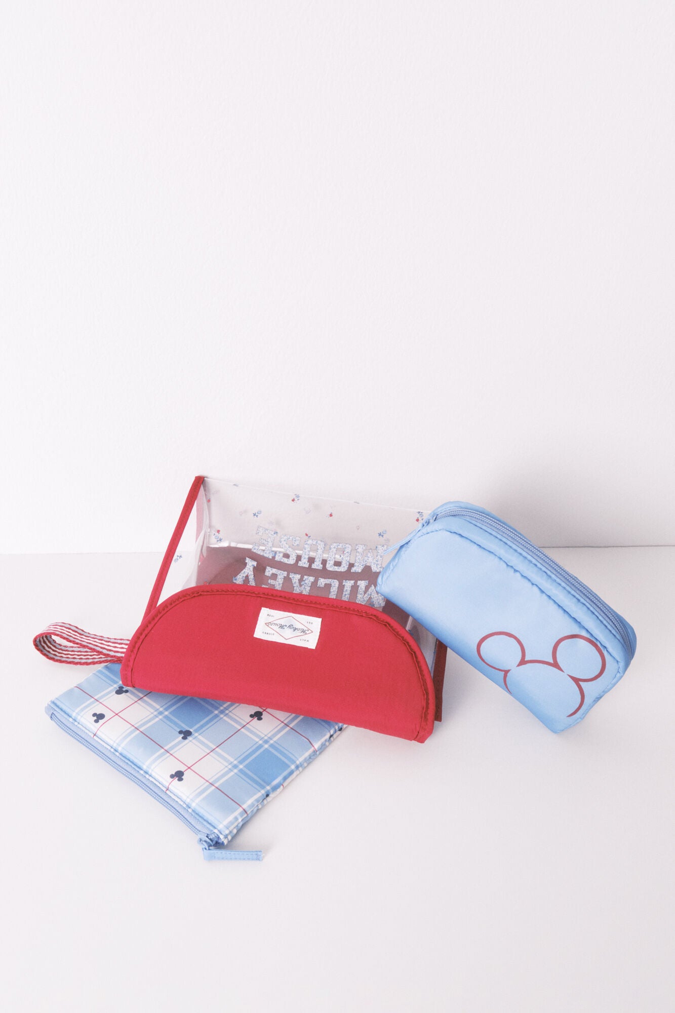 Women Secret_Red_Pack of 3 Red Mickey Toiletry Bags_4842956_60_02