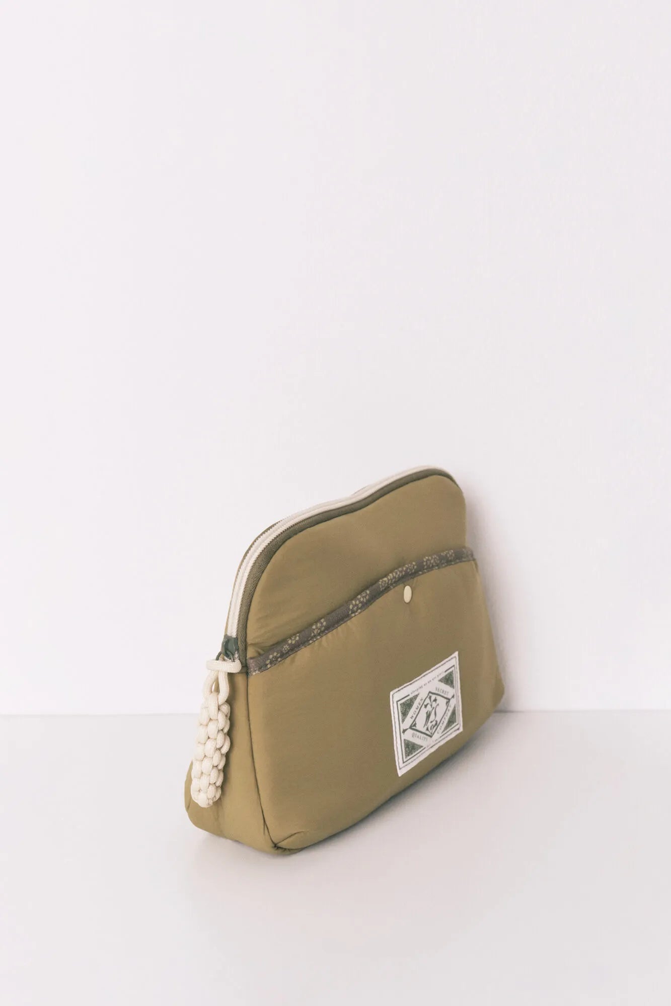 Women Secret_Light Khaki_Vivid Green Medium Floral Vanity Case_4843020_94_04