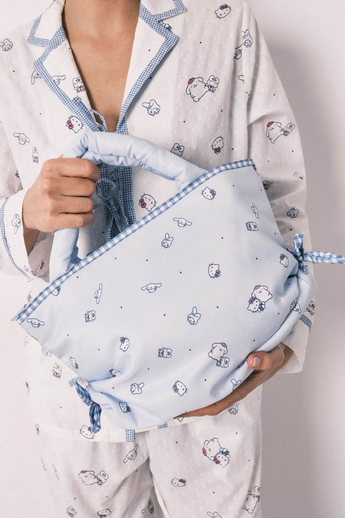 Women Secret Light Blue Women Bows Vanity Case Hello Kitty SKU: 4843062_18 Image 03