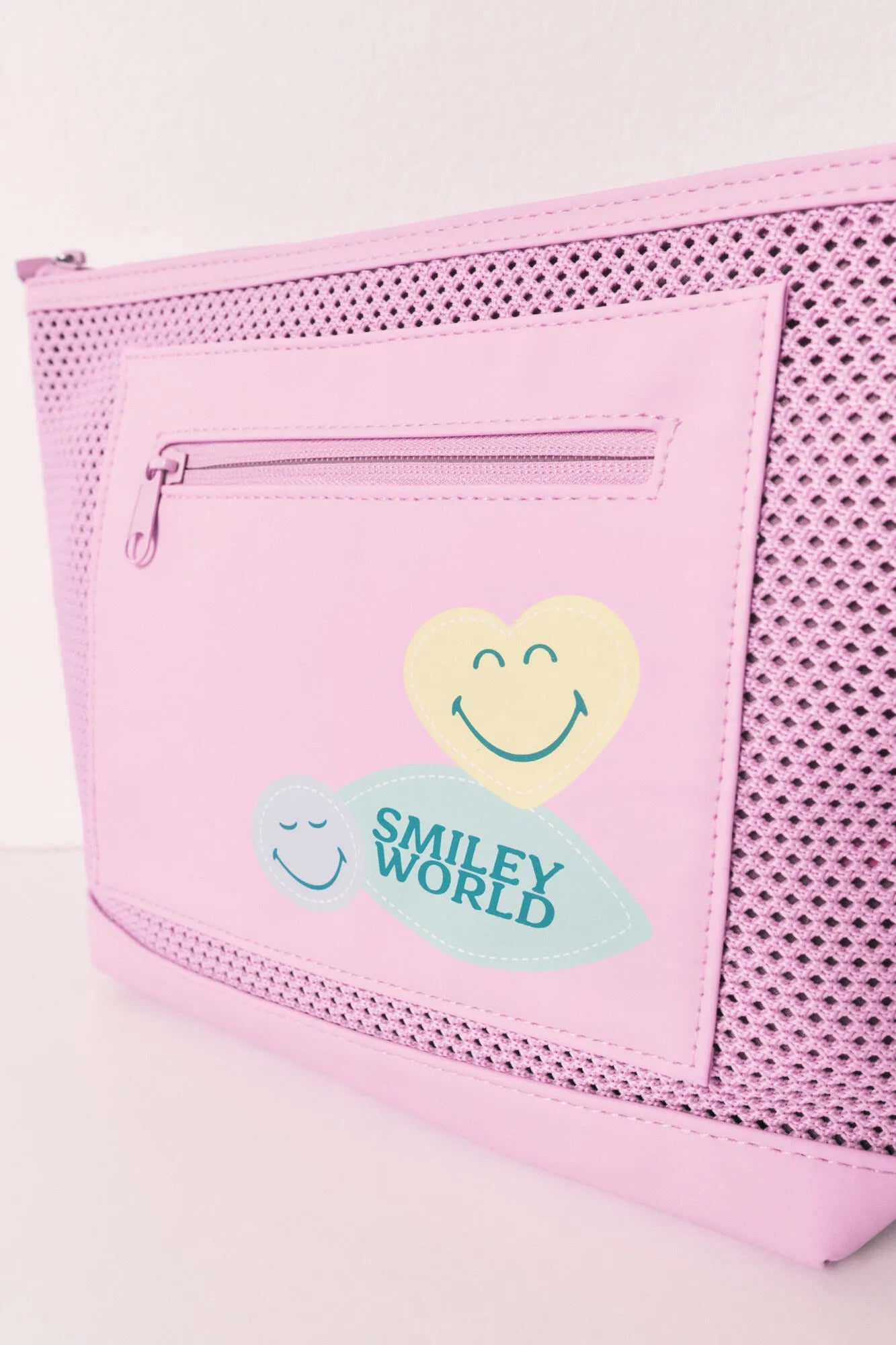 Women Secret Green Print Women Smileyworld¨ Zip-Up Vanity Case SKU: 4843097_29 Image 04
