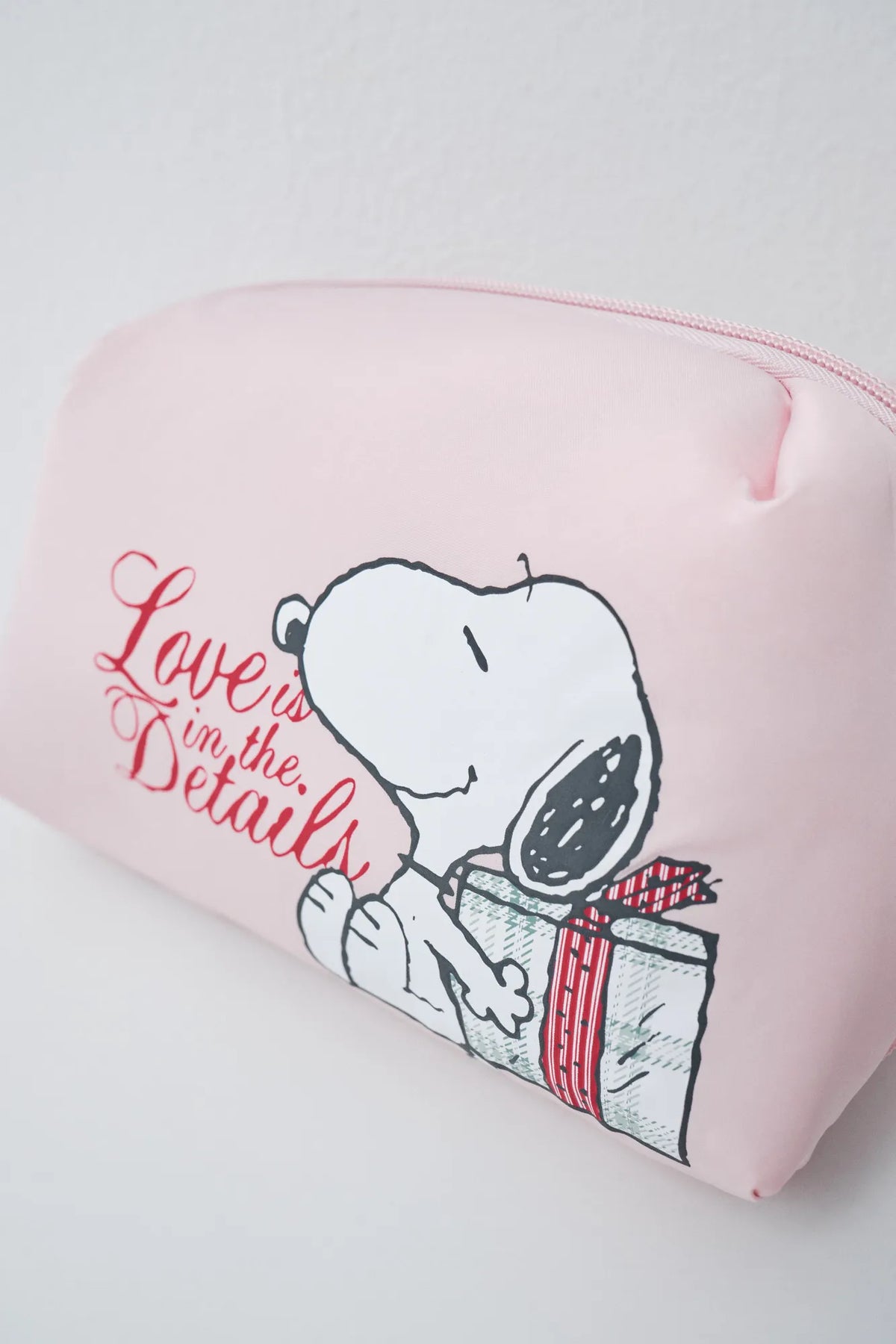 Women Secret Pink Women Pink Snoopy Case Vanity Case SKU: 4844784_70 Image 04